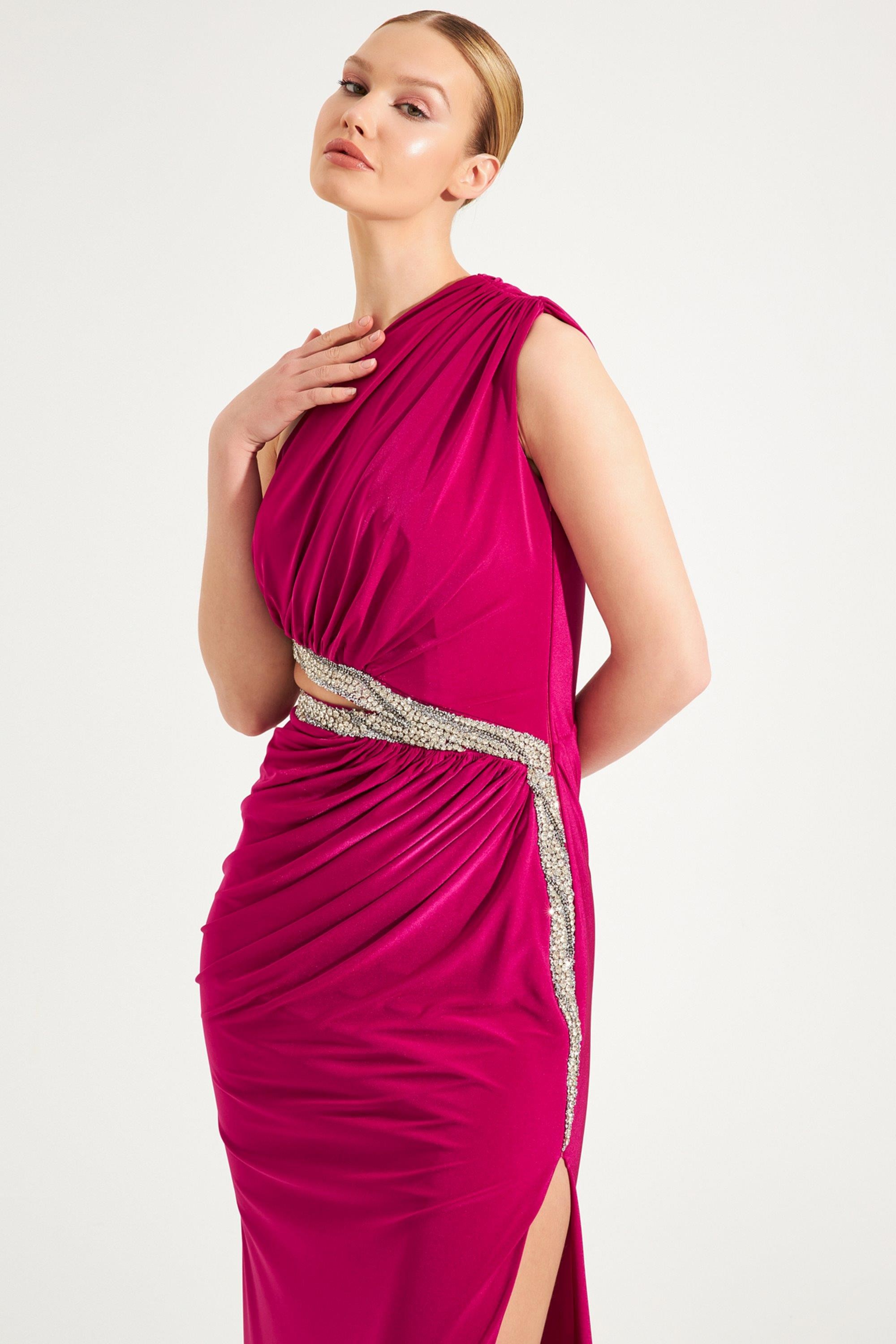 Fuşya Belden Dekolte Detaylı Tek Omuz Yırtmaçlı Abiye Elbise Kadın Kategorisiz modelleri