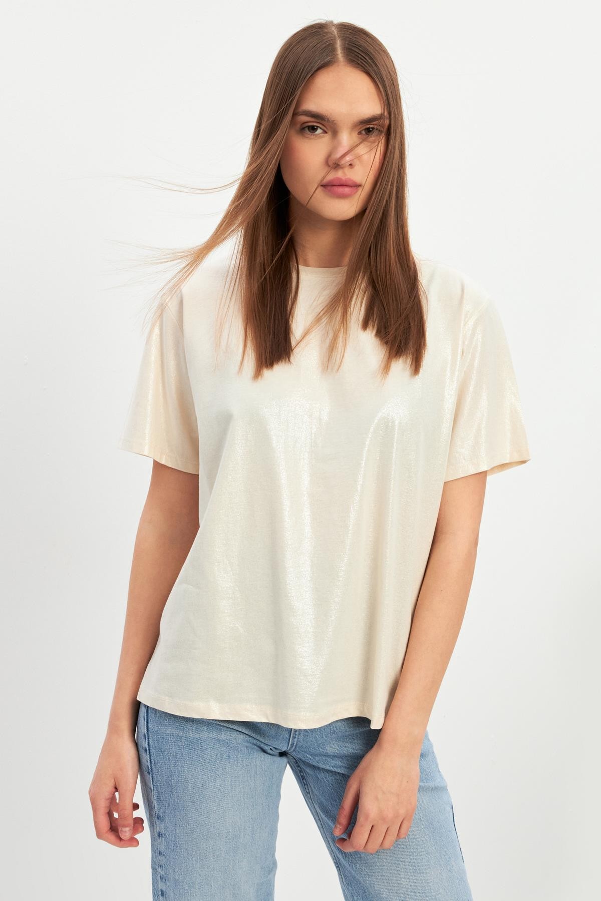 Krem Bisiklet Yaka Basic T-Shirt Kadın T-Shirt modelleri