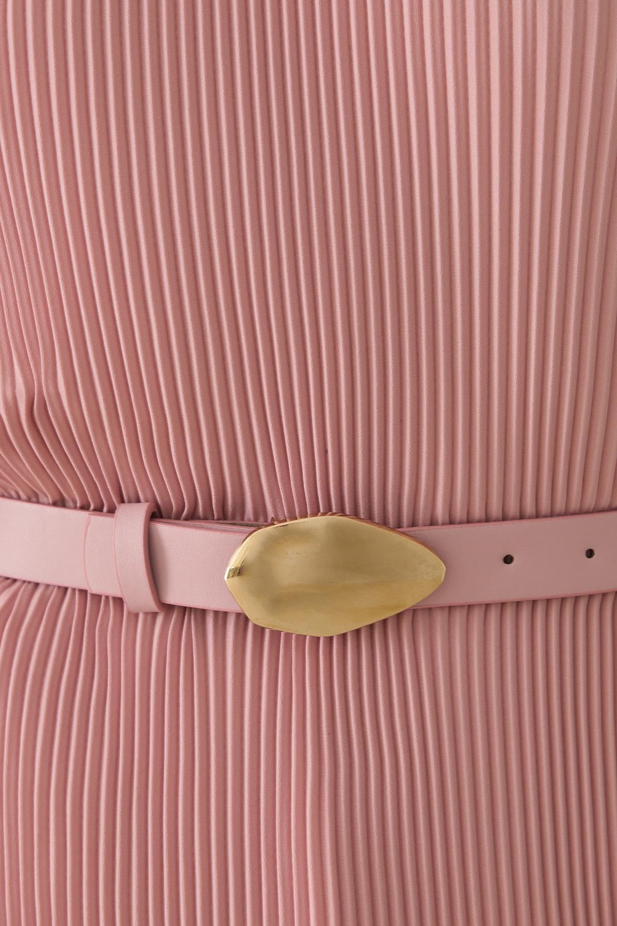 Pembe Pile Detaylı Midi Boy Kemerli Elbise Kadın Kategorisiz modelleri
