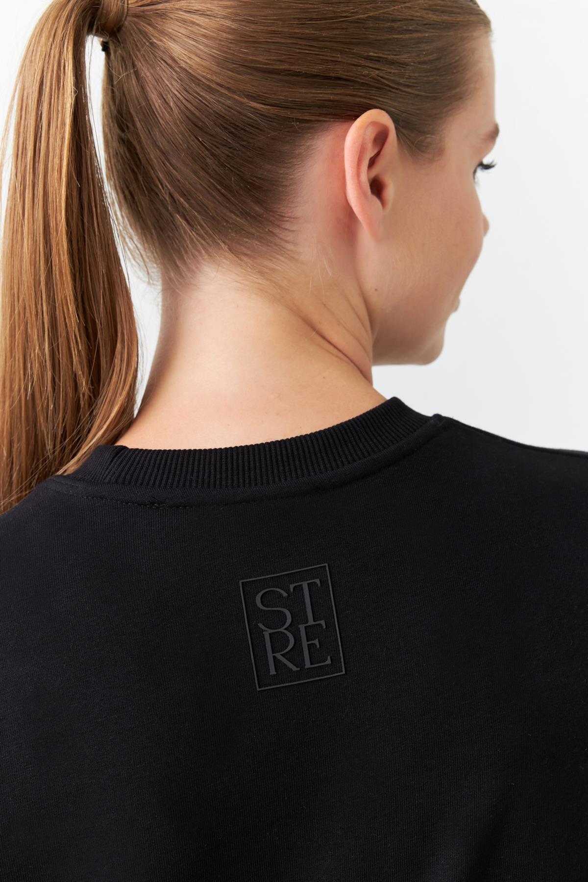 Siyah Basic Bisiklet Yaka Uzun Kollu Sweatshirt Kadın Kategorisiz modelleri