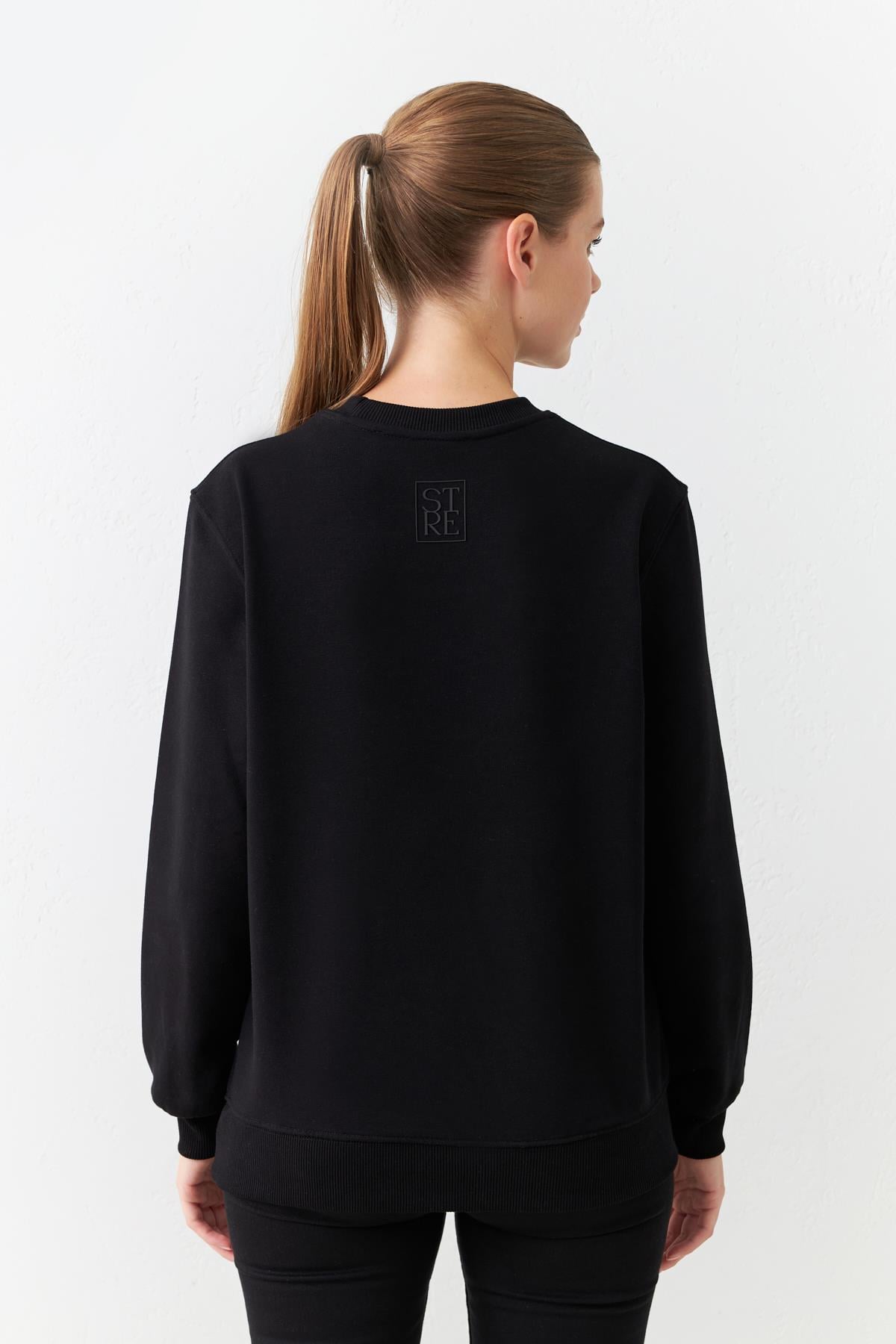 Siyah Basic Bisiklet Yaka Uzun Kollu Sweatshirt Kadın Kategorisiz modelleri