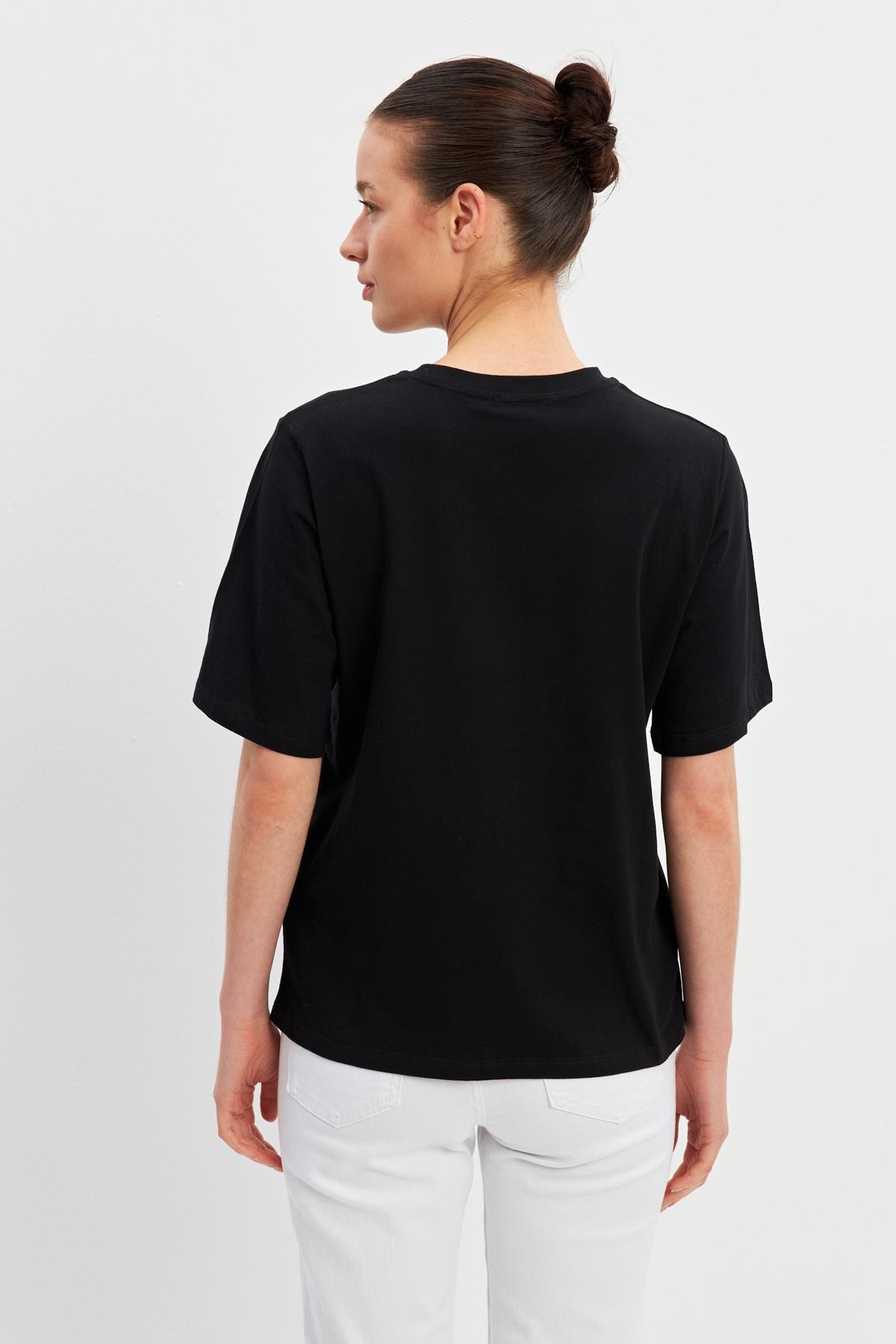 Siyah Baskı Detaylı Basic Bisiklet Yaka T-Shirt Kadın T-Shirt modelleri