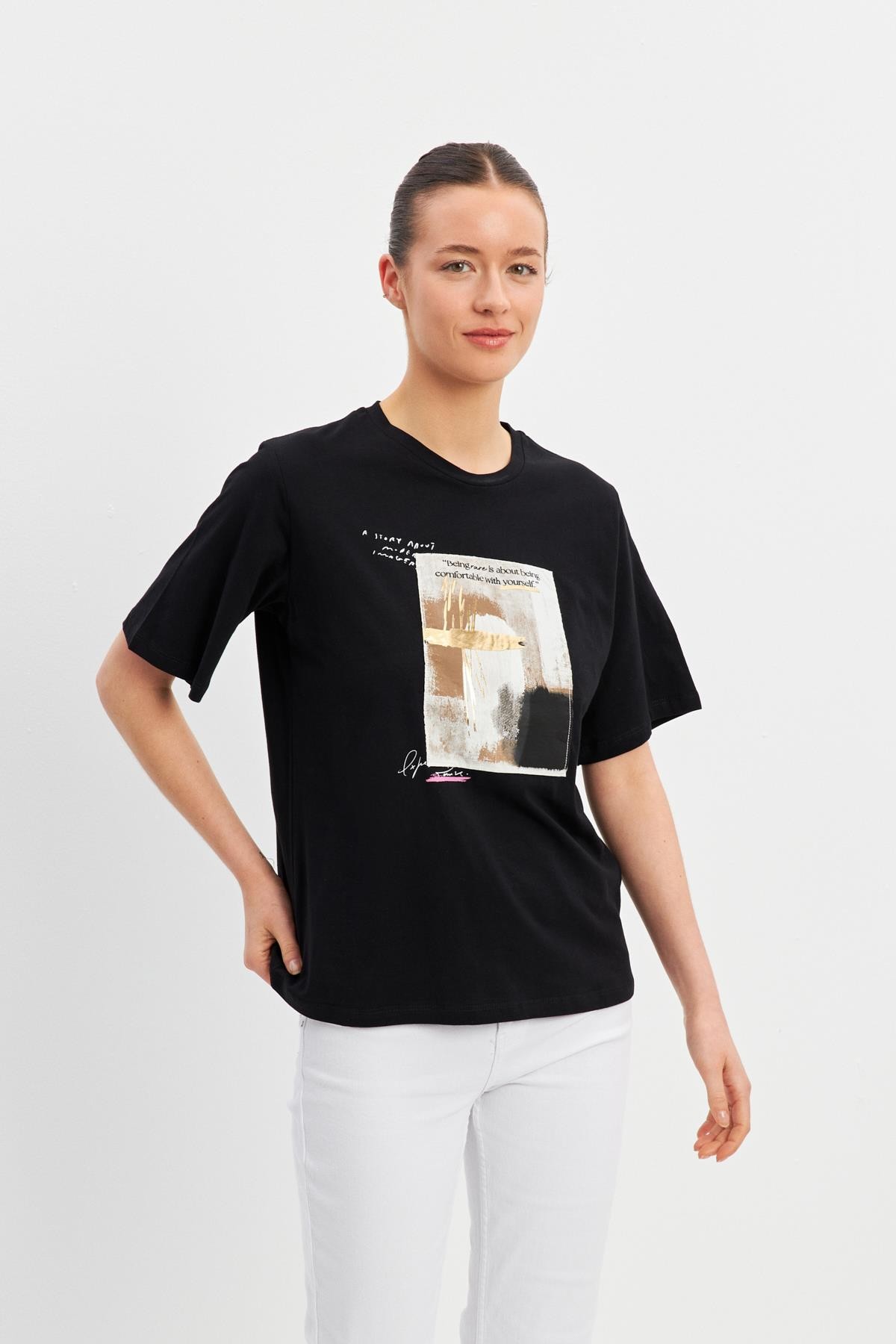 Siyah Baskı Detaylı Basic Bisiklet Yaka T-Shirt Kadın T-Shirt modelleri