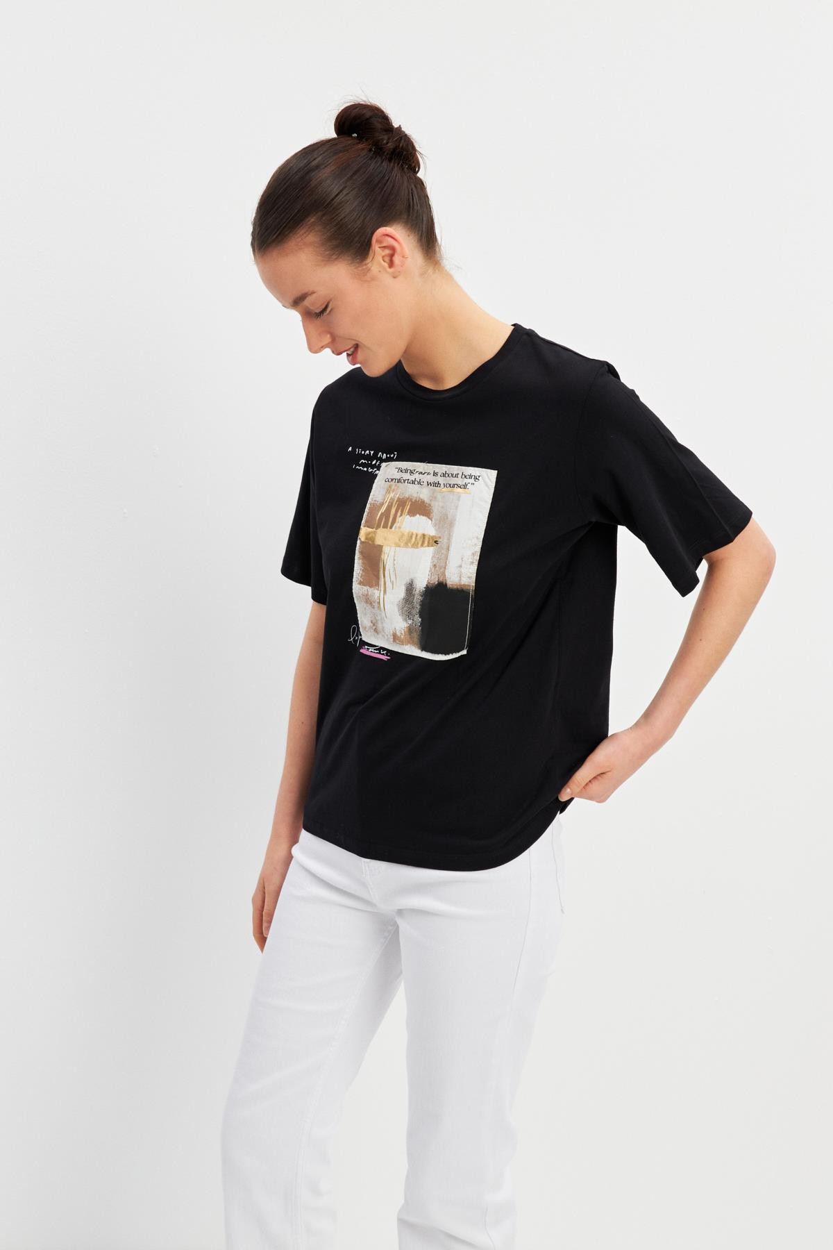 Siyah Baskı Detaylı Basic Bisiklet Yaka T-Shirt Kadın T-Shirt modelleri