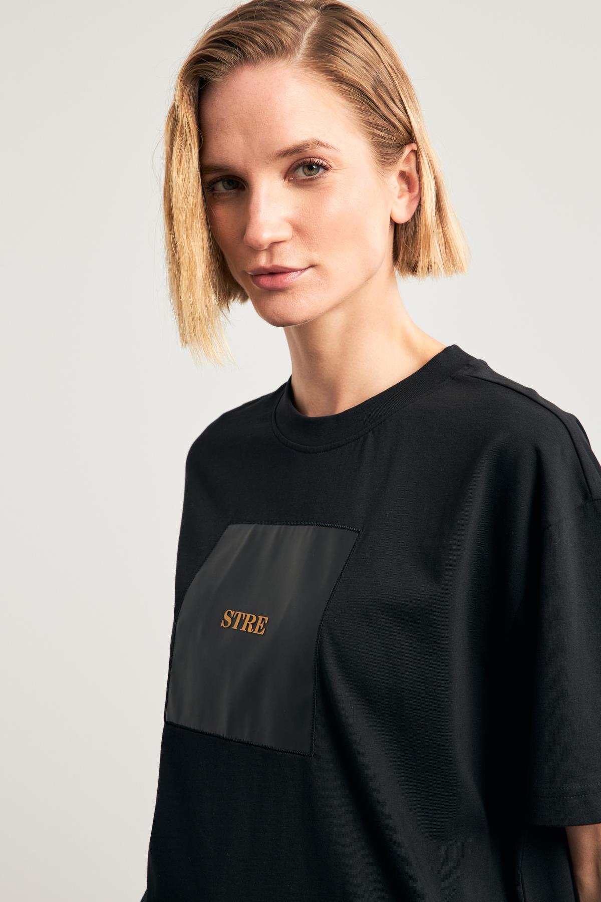 Siyah Baskı Detaylı Bisiklet Yaka Kısa Kollu T-Shirt Kadın T-Shirt modelleri