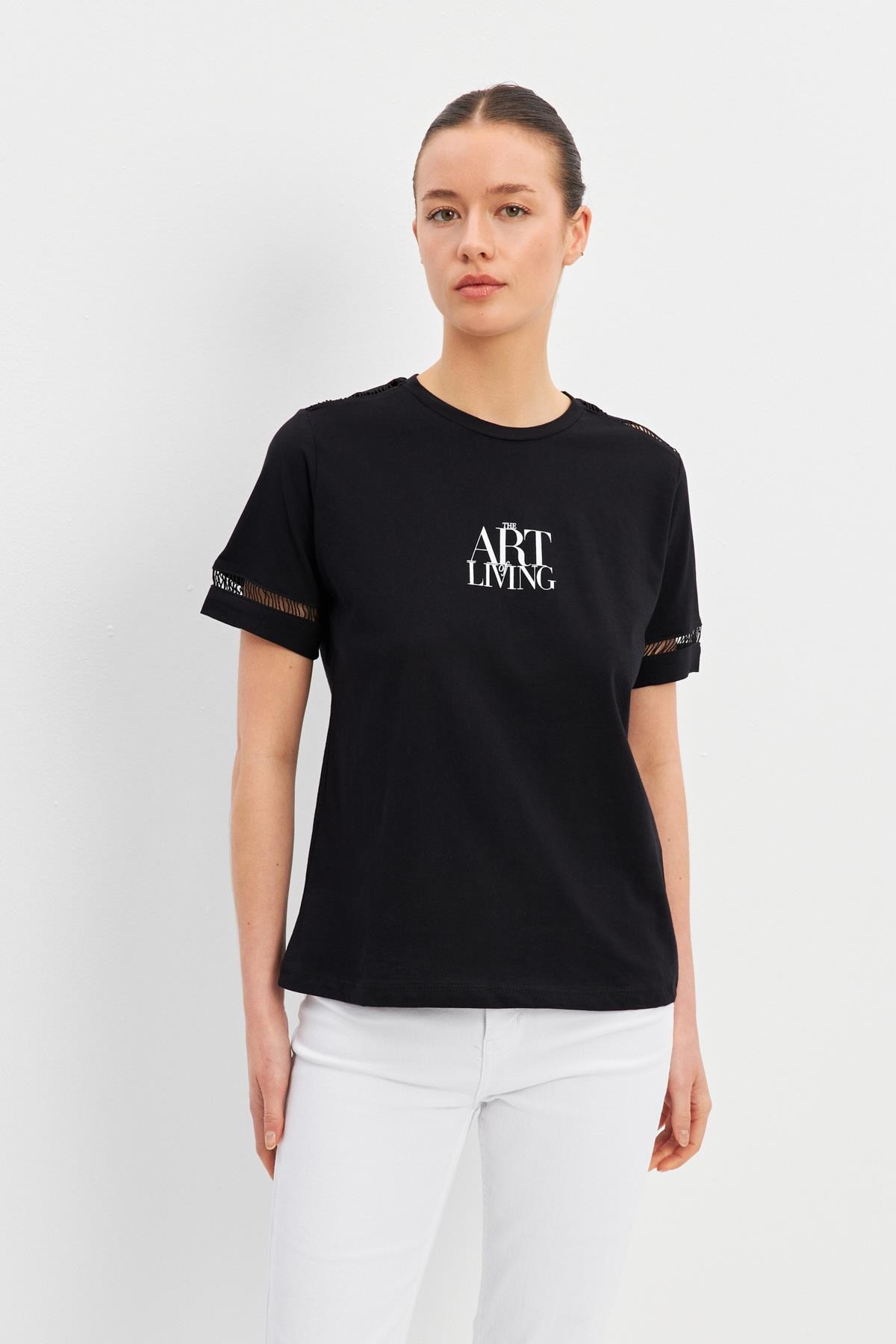 Siyah Baskılı Kol Ve Omuzda Örme Detaylı Bisiklet Yaka T-Shirt Kadın T-Shirt modelleri