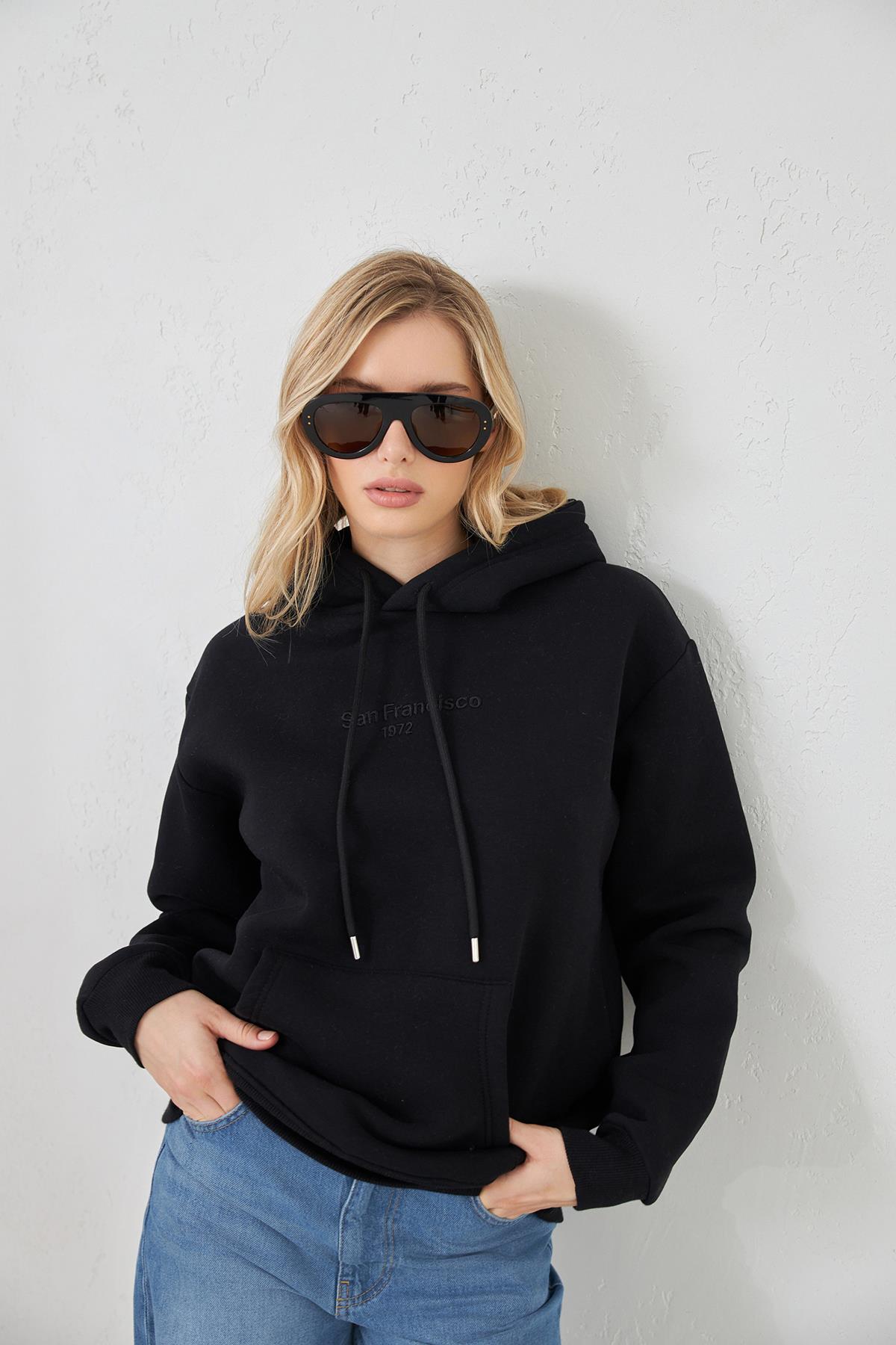 Siyah Cep Ve Kapşon Detaylı Sweat Shirt Kadın Kategorisiz modelleri
