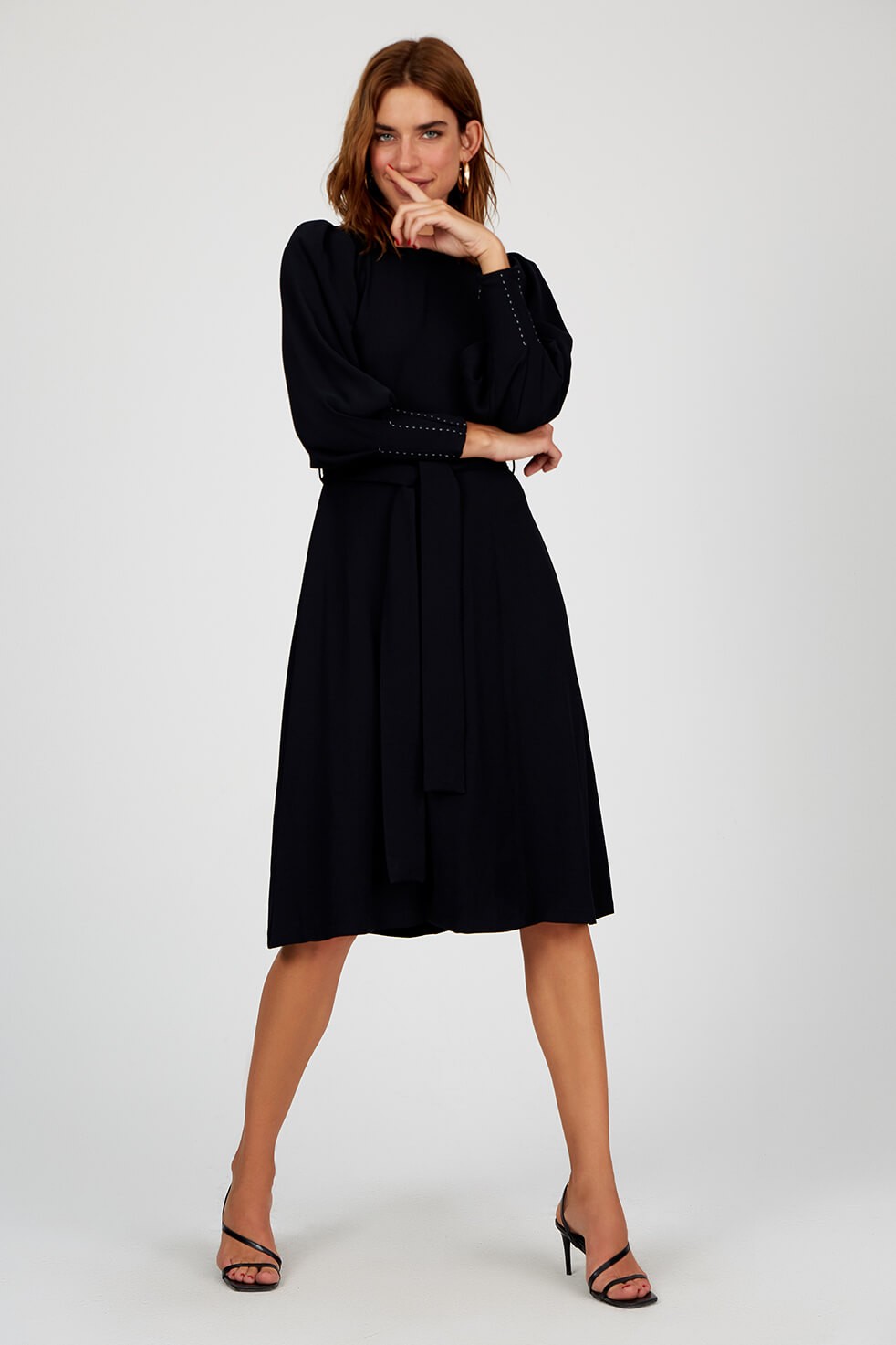 Siyah Bisiklet Yaka Truvakar Kol Maxi Elbise