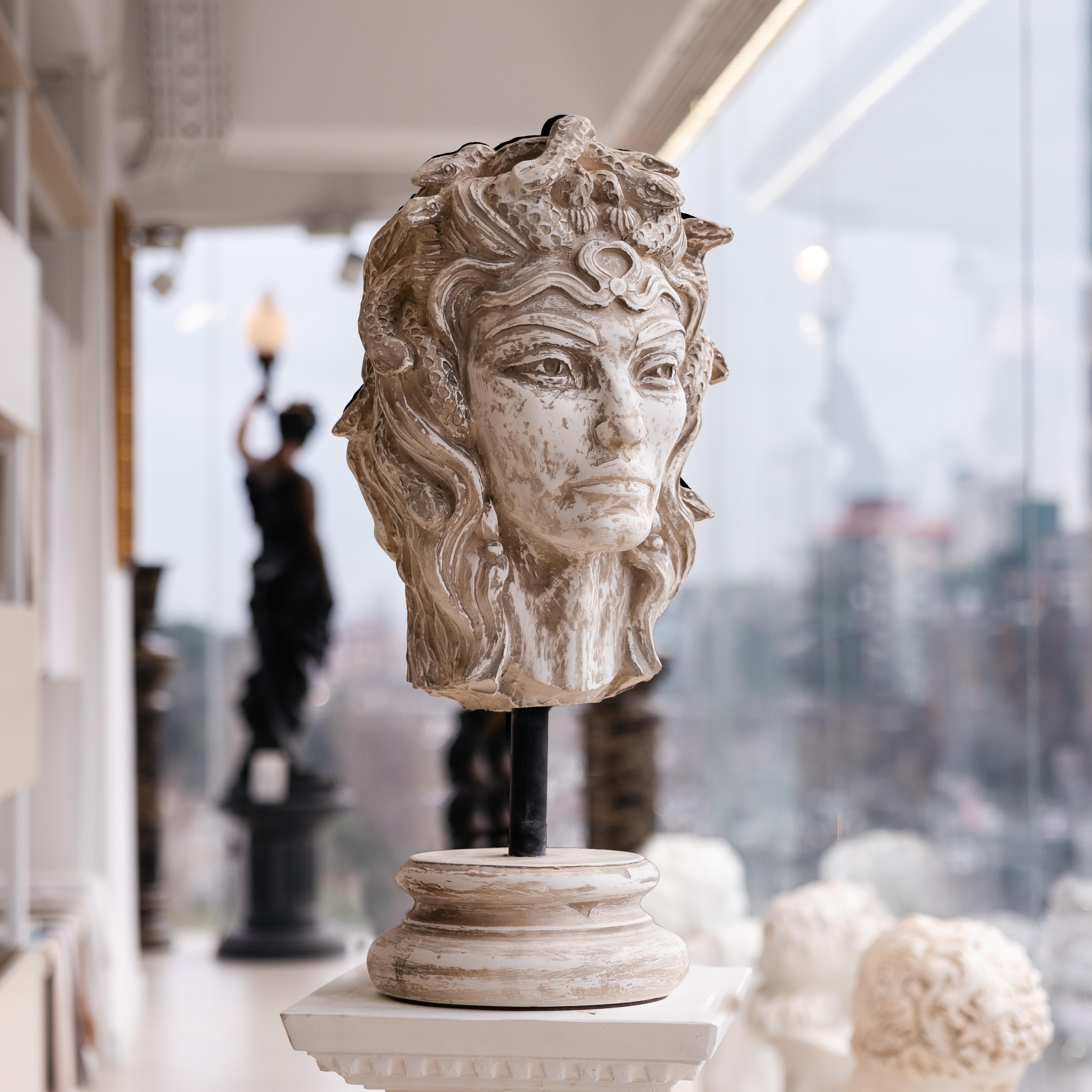 medusa-mermerit-heykel