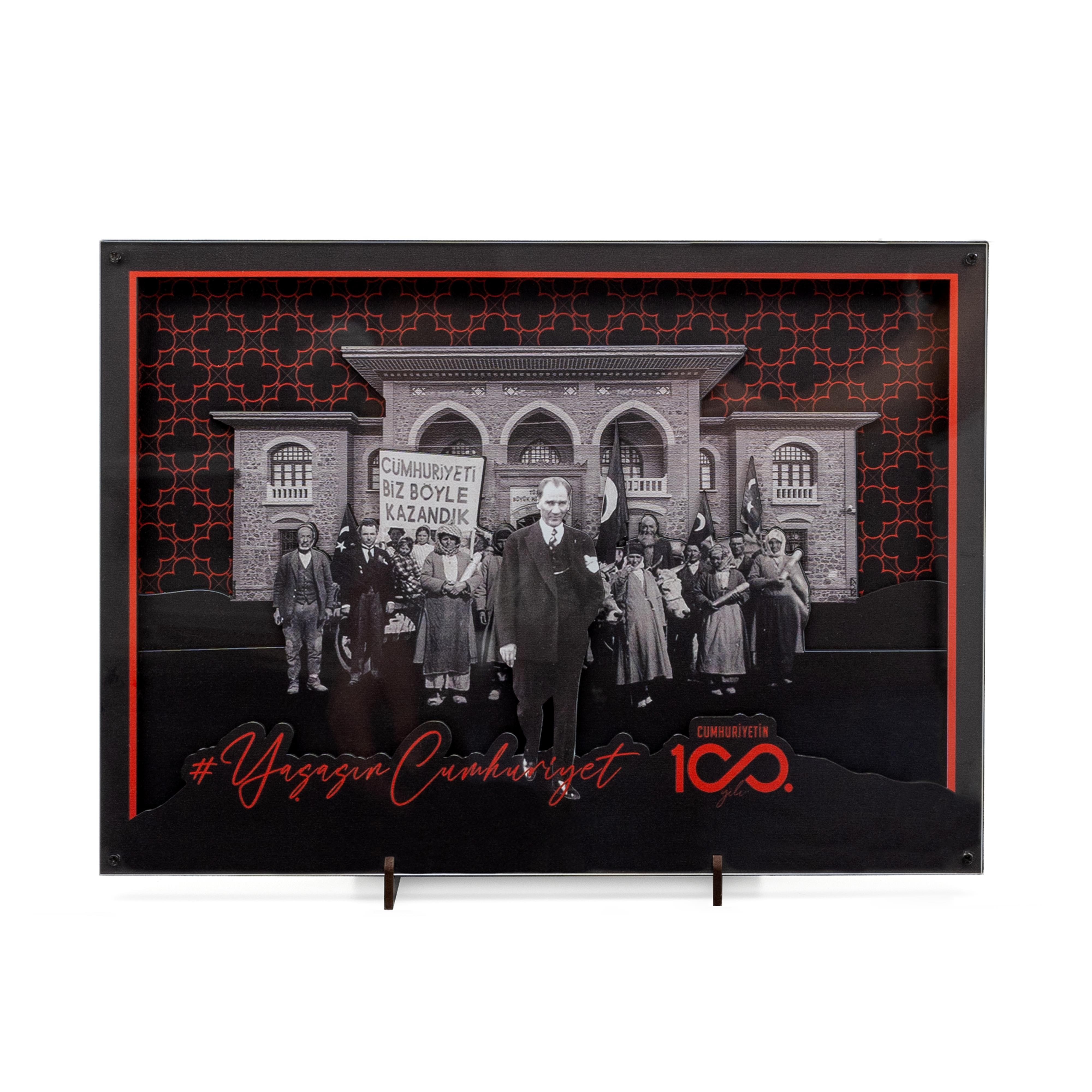 100.Yıl Anısına Katmanlı  Pano