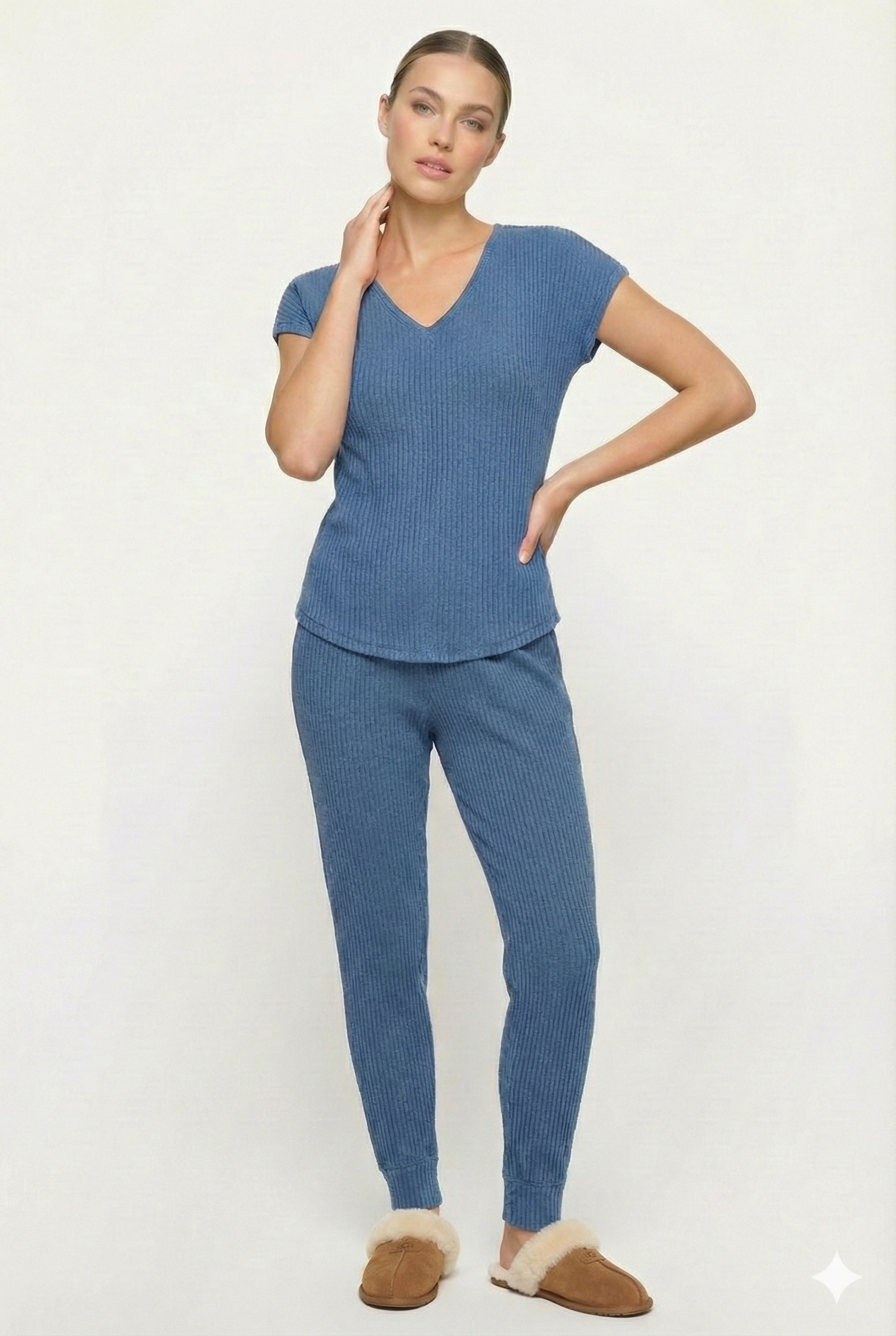 Ultra Comfort  V-shirt Stormy 