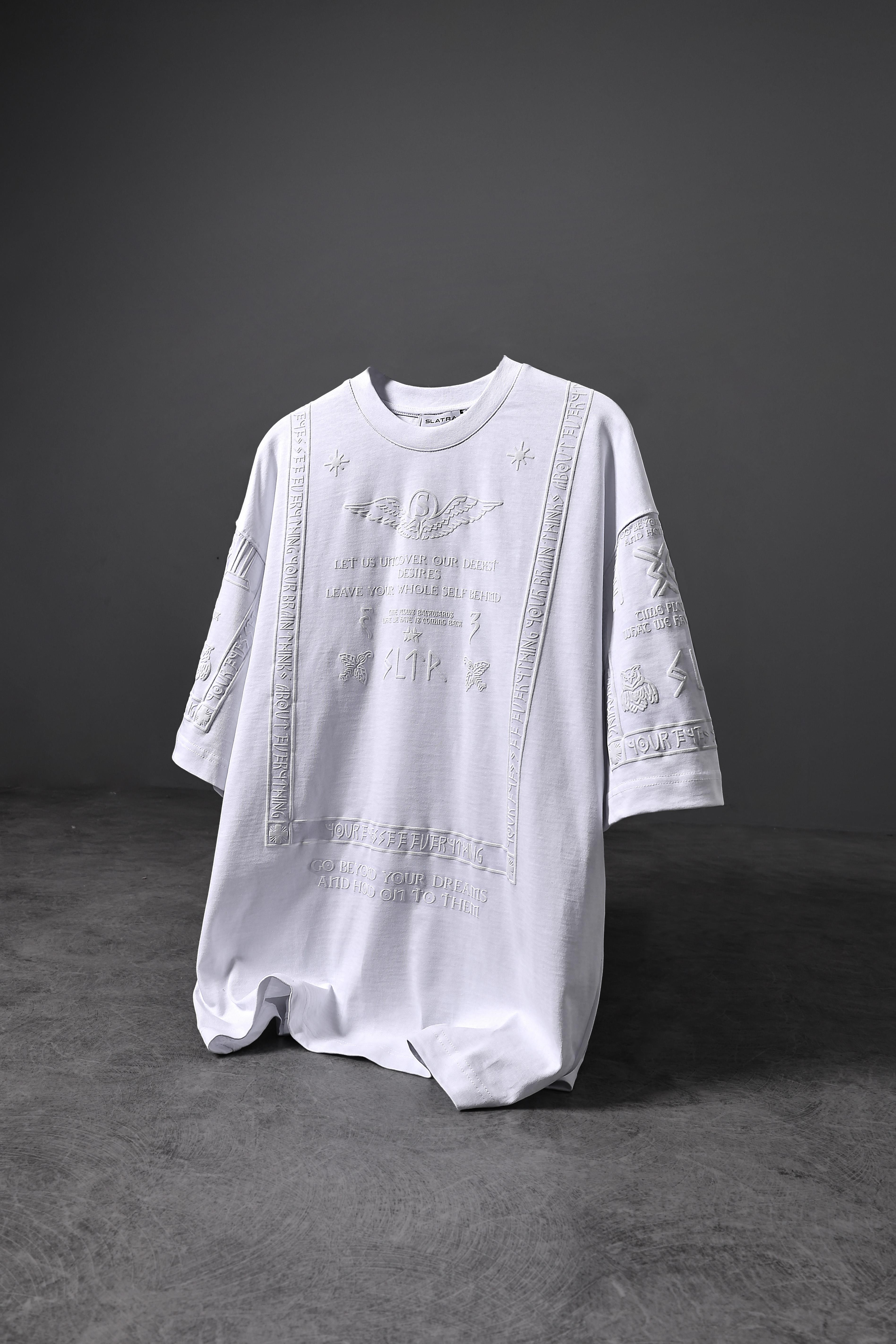 Erkek Beyaz Kabartma Baskı Oversize Tshirt