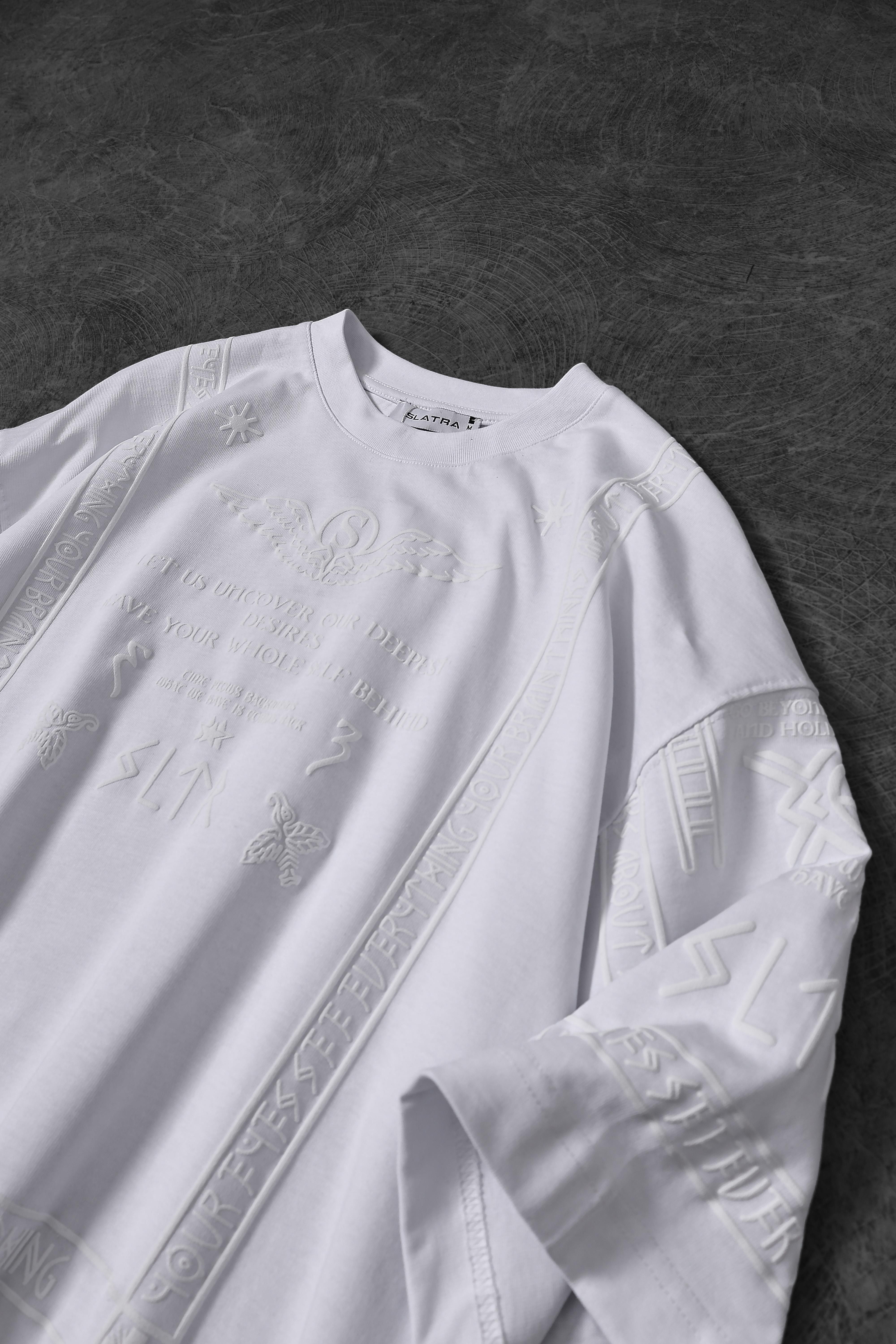Erkek Beyaz Kabartma Baskı Oversize Tshirt