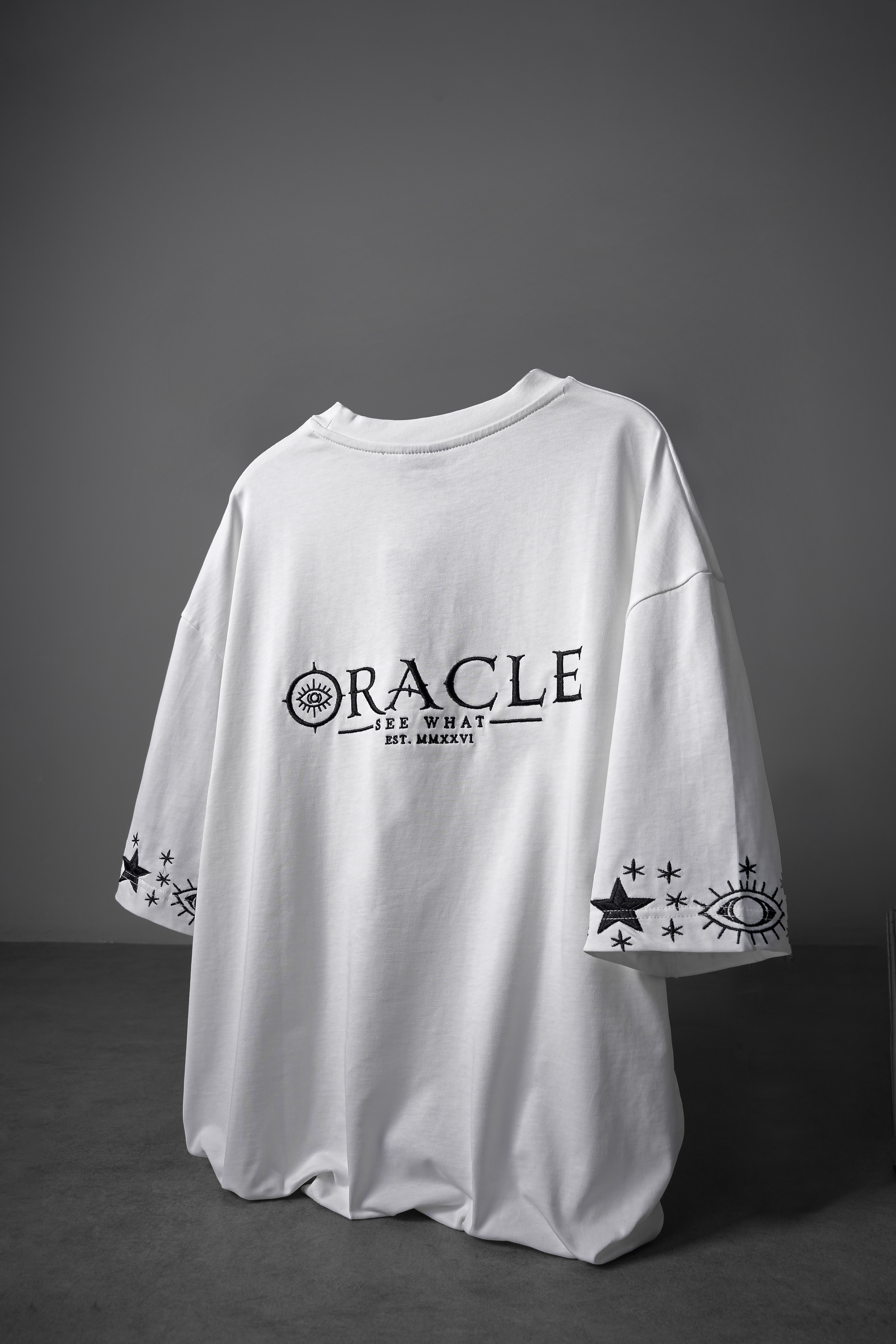 Erkek Beyaz Oracle Nakışlı Oversize Tshirt