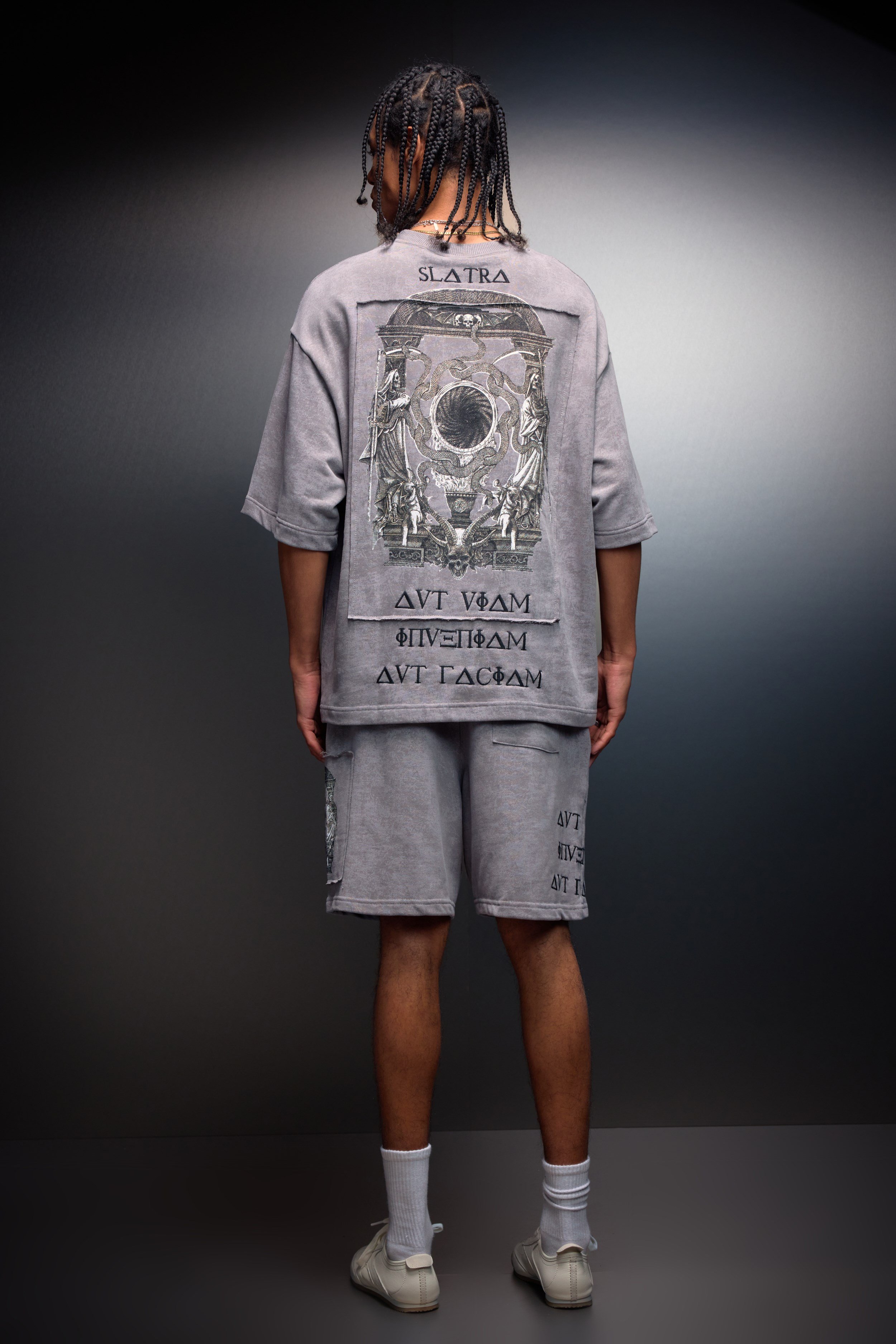 Erkek Gri İnveniam Patchli Oversize Yıkama Efektli Tshirt