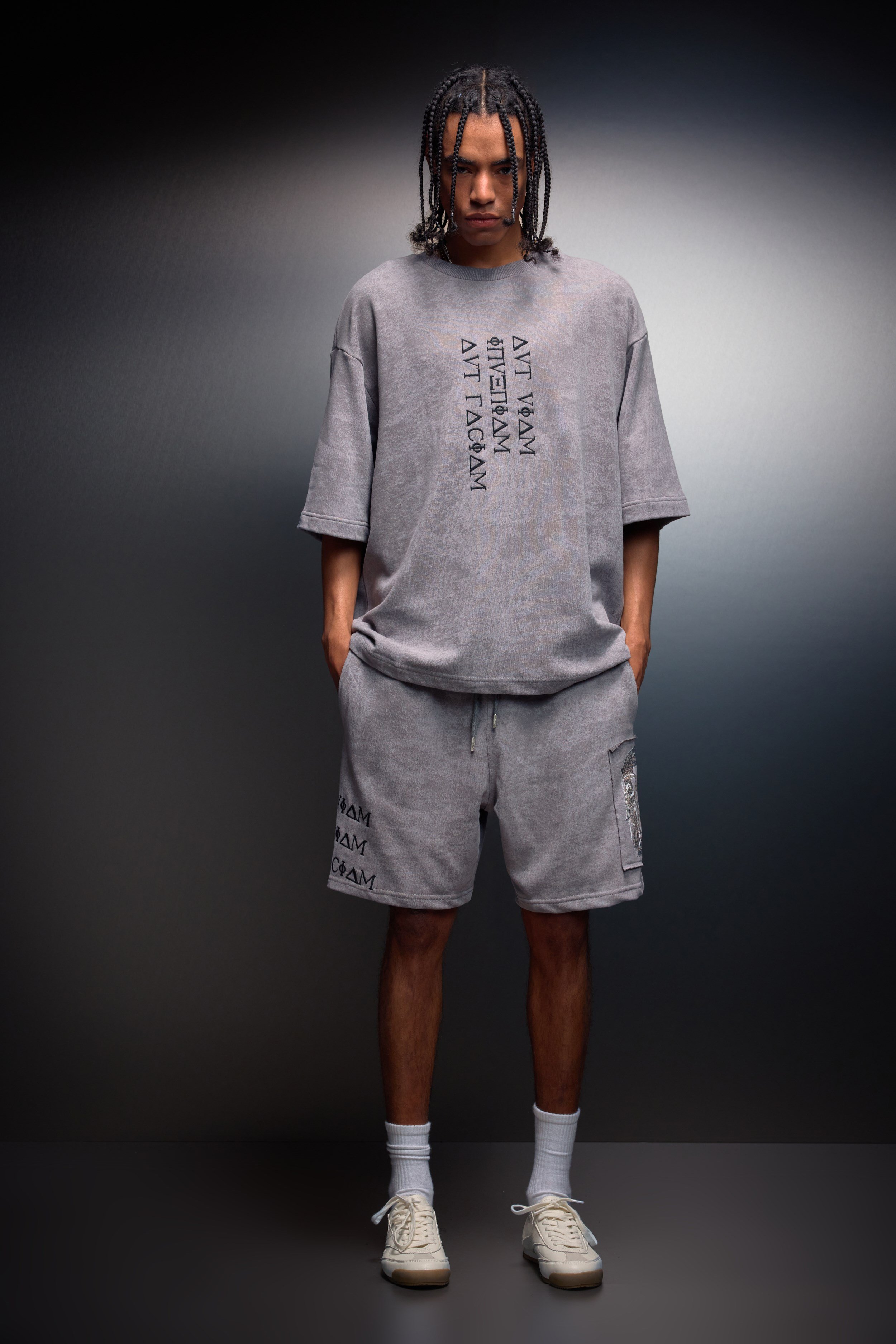 Erkek Gri İnveniam Patchli Oversize Yıkama Efektli Tshirt