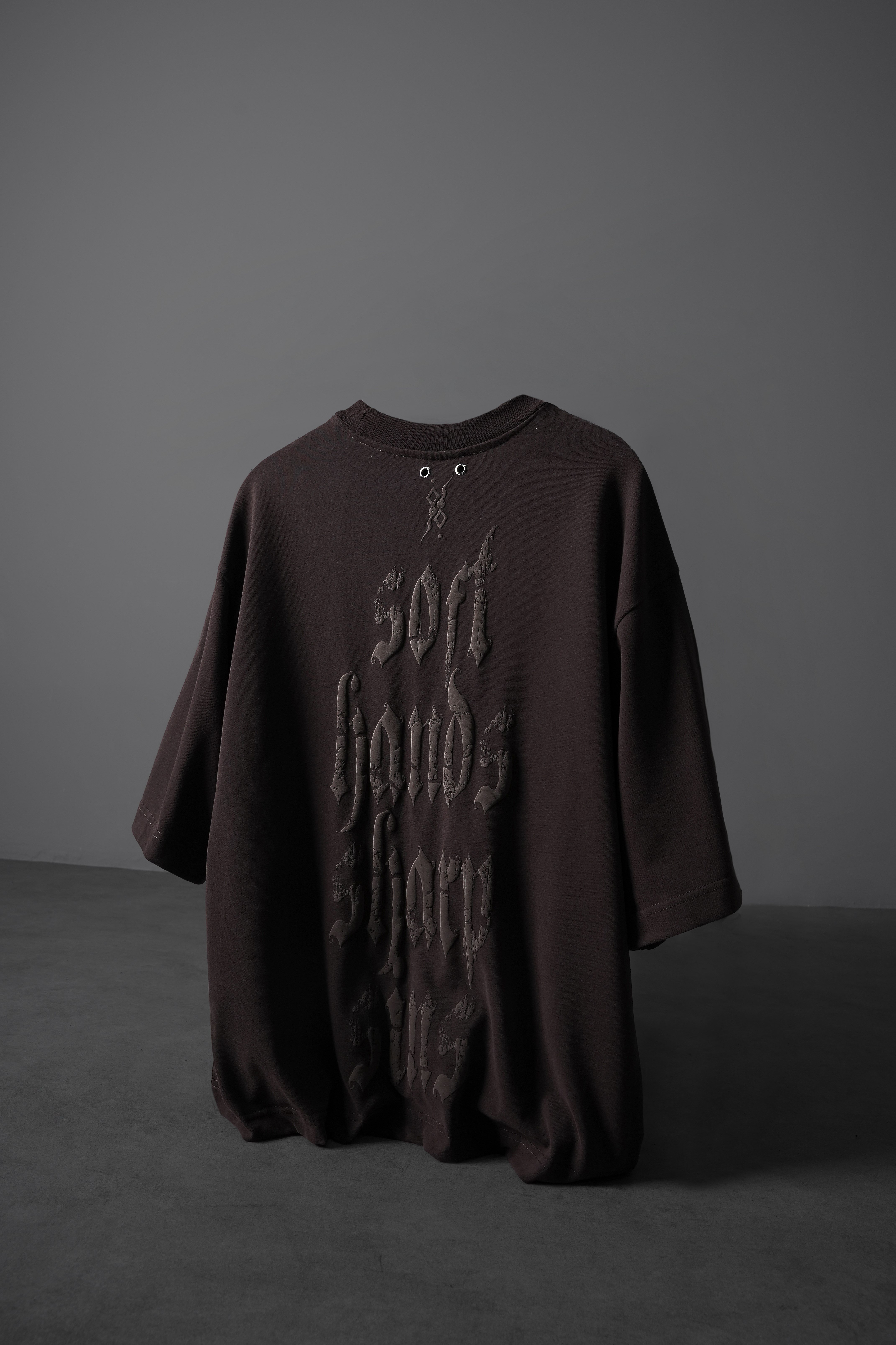 Erkek Kahverengi Sharp Sin Kabartma Baskılı Box Fit Tshirt