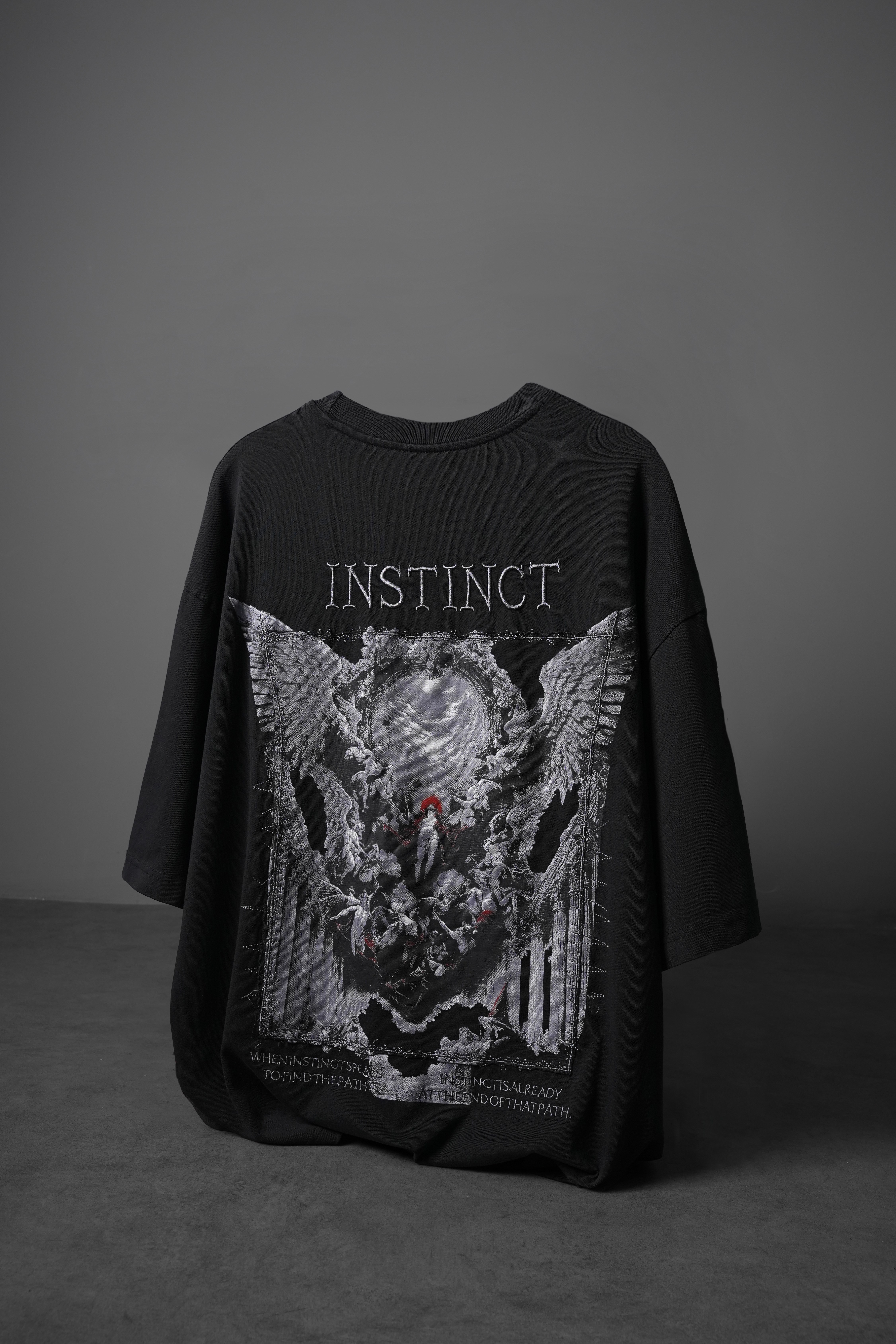Erkek Siyah İnstinct Patch Nakışlı Oversize Tshirt