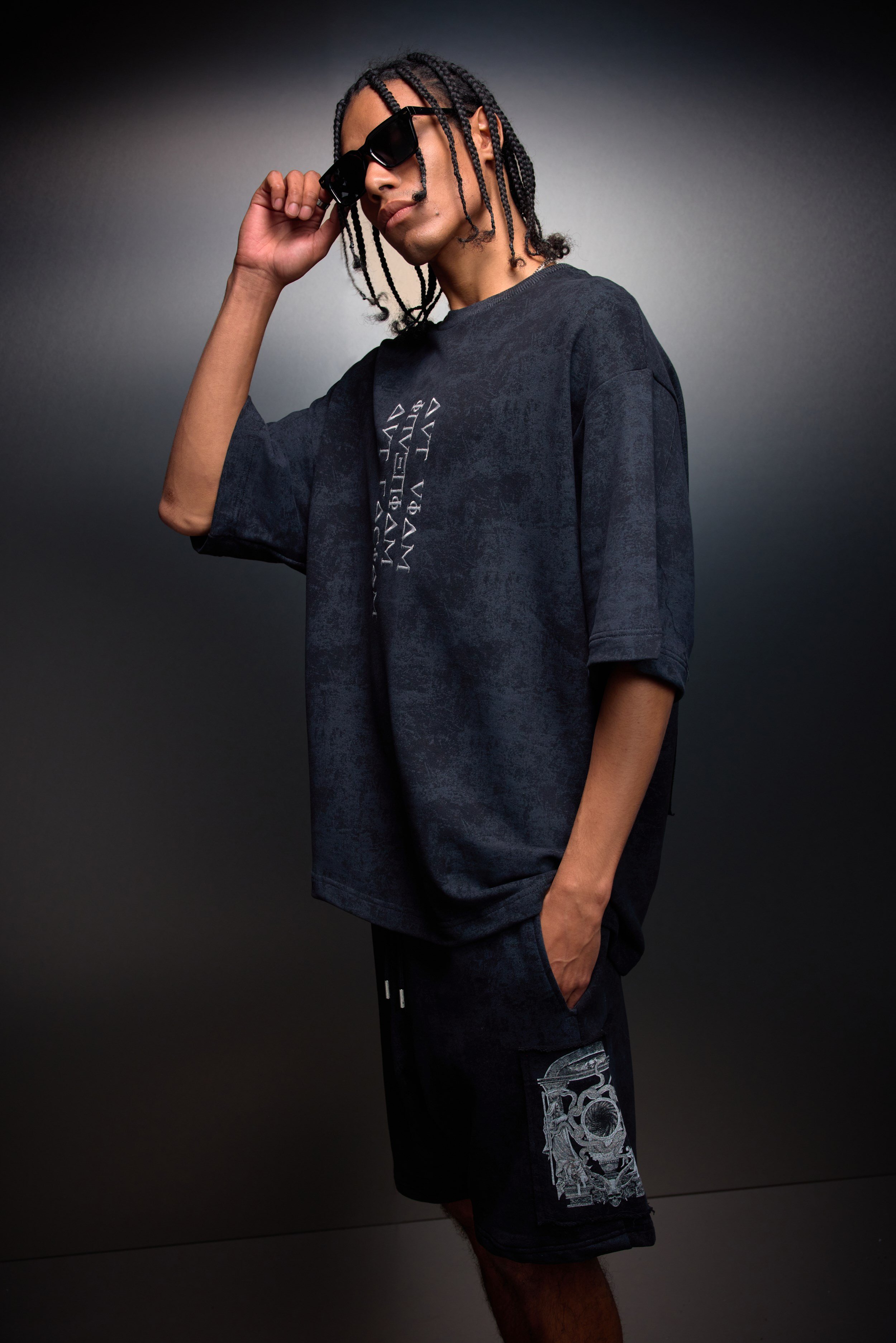 Erkek Siyah İnveniam Patchli Oversize Yıkama Efektli Tshirt