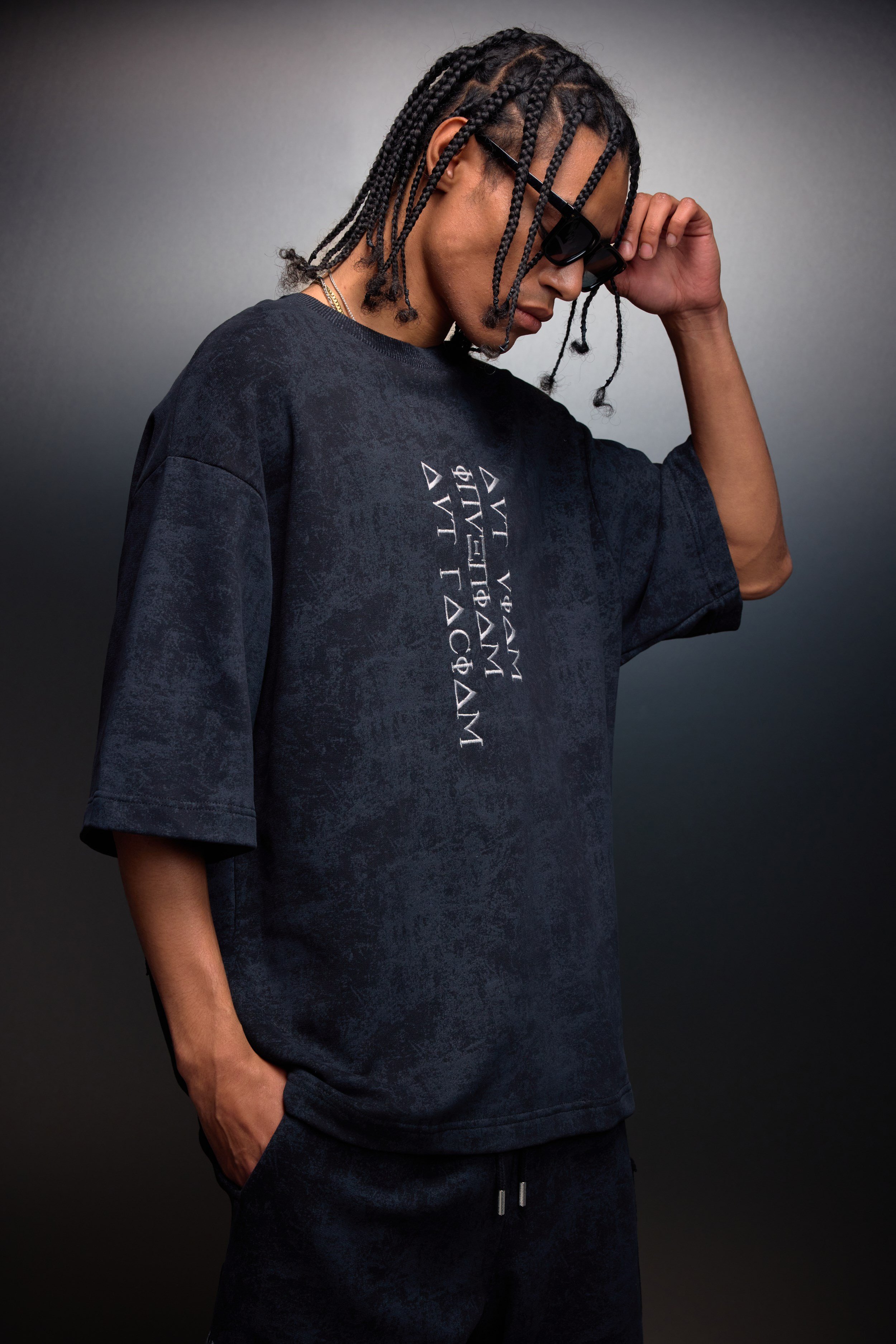 Erkek Siyah İnveniam Patchli Oversize Yıkama Efektli Tshirt