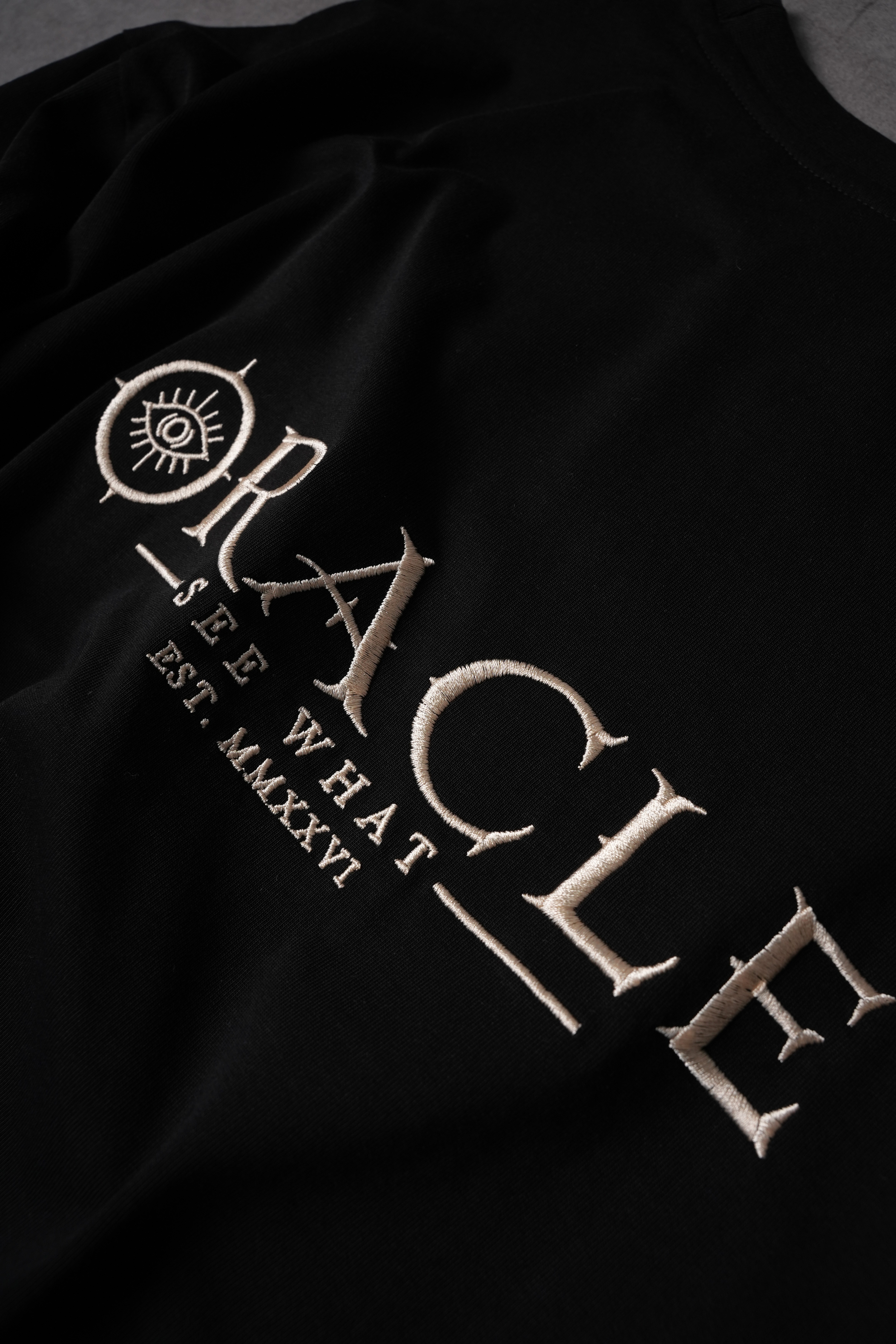 Erkek Siyah Oracle Nakışlı Oversize Tshirt