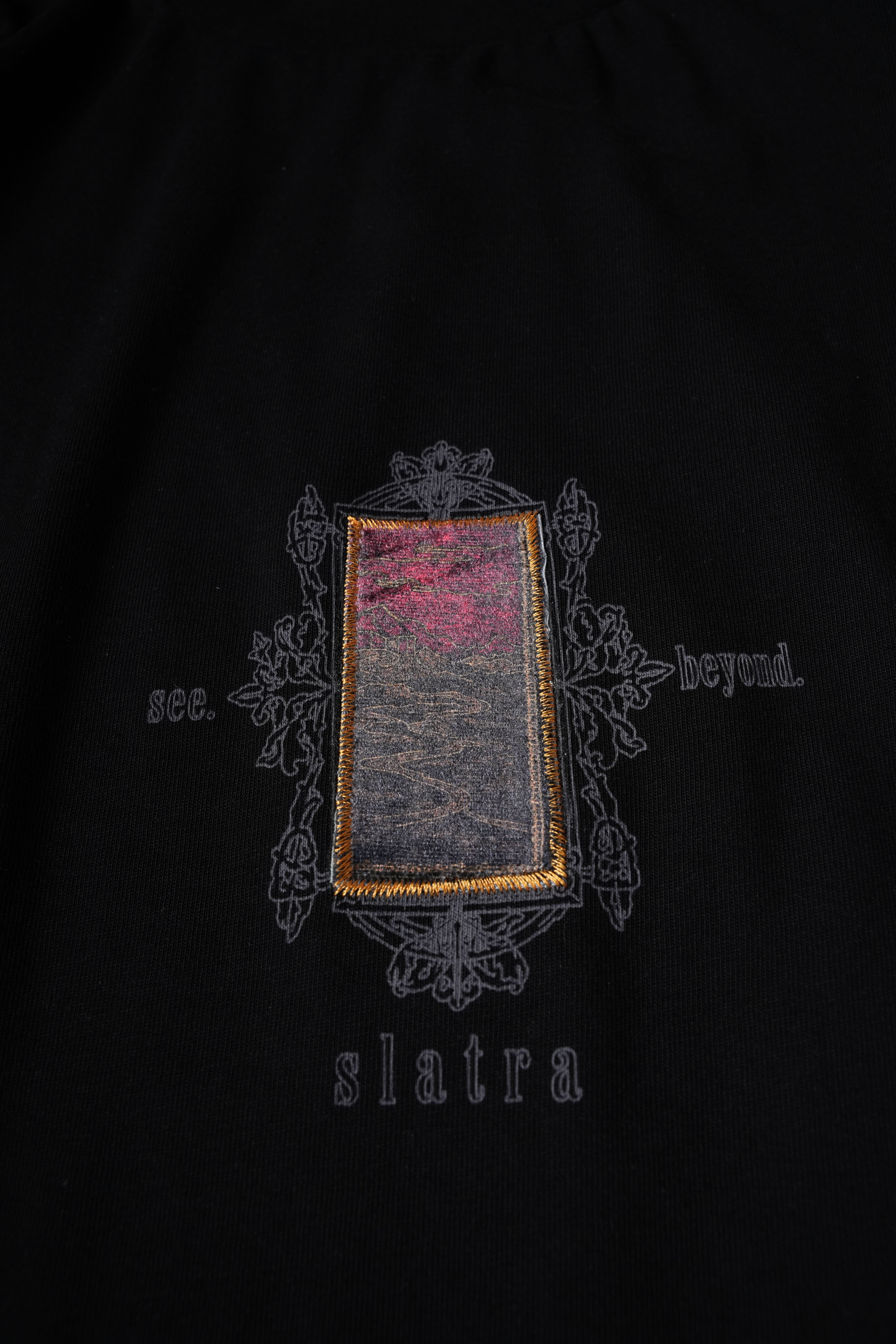 Erkek Siyah Sanctum Kadife Patch Oversize Tshirt