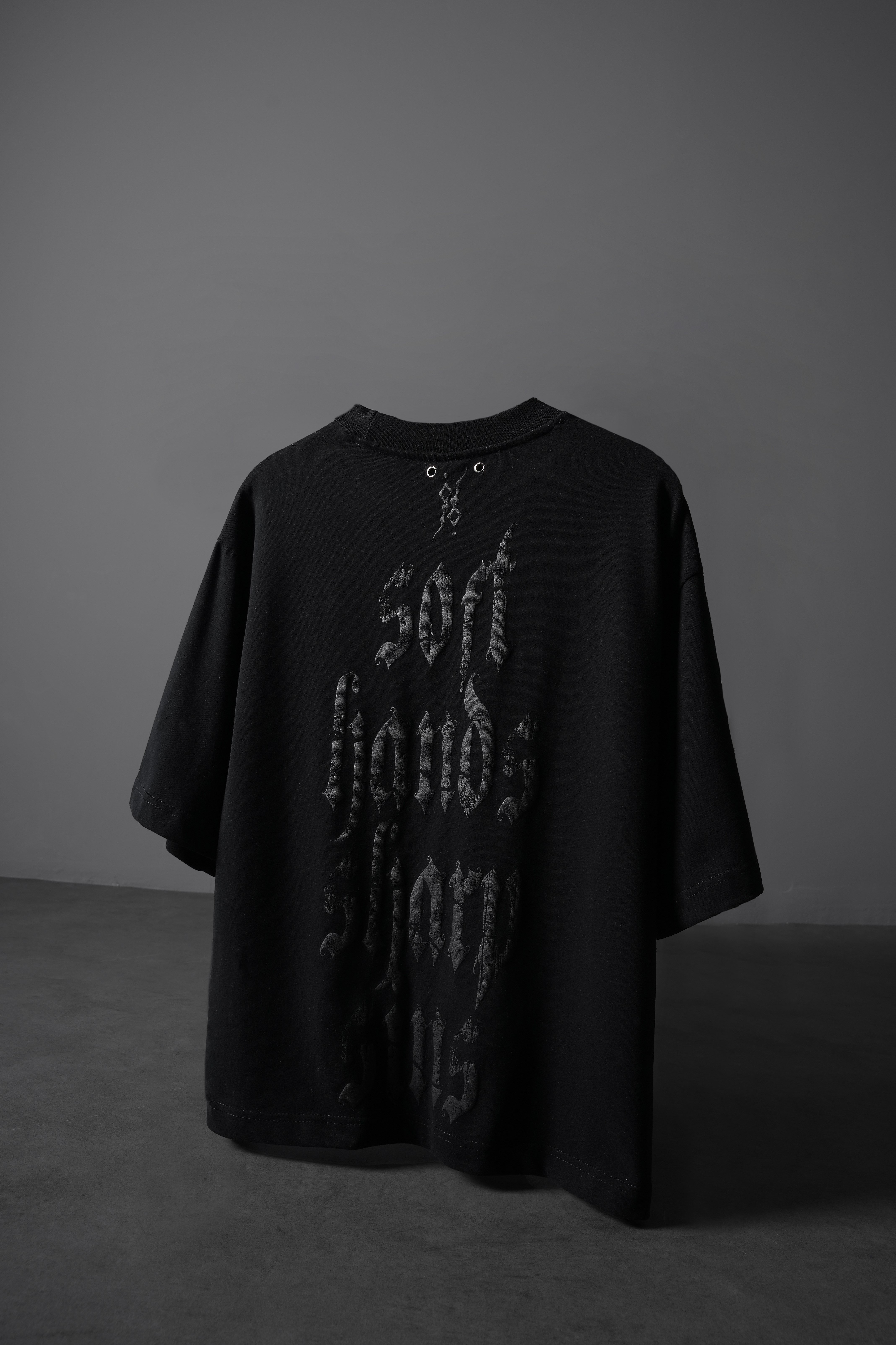 Erkek Siyah Sharp Sin Kabartma Baskılı Box Fit Tshirt