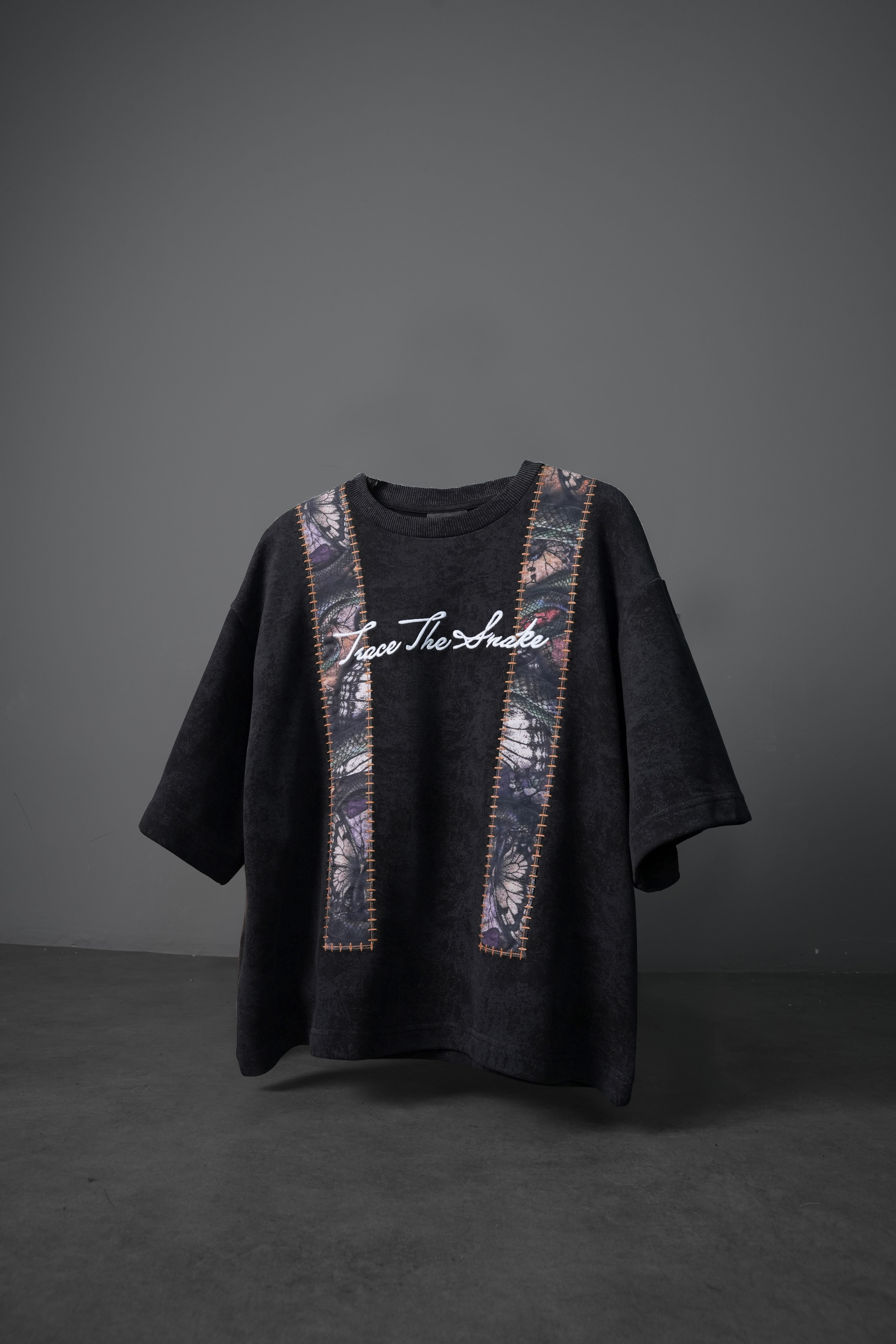 Erkek Siyah Trace Patch Box Fit Yıkama Efektli Tshirt