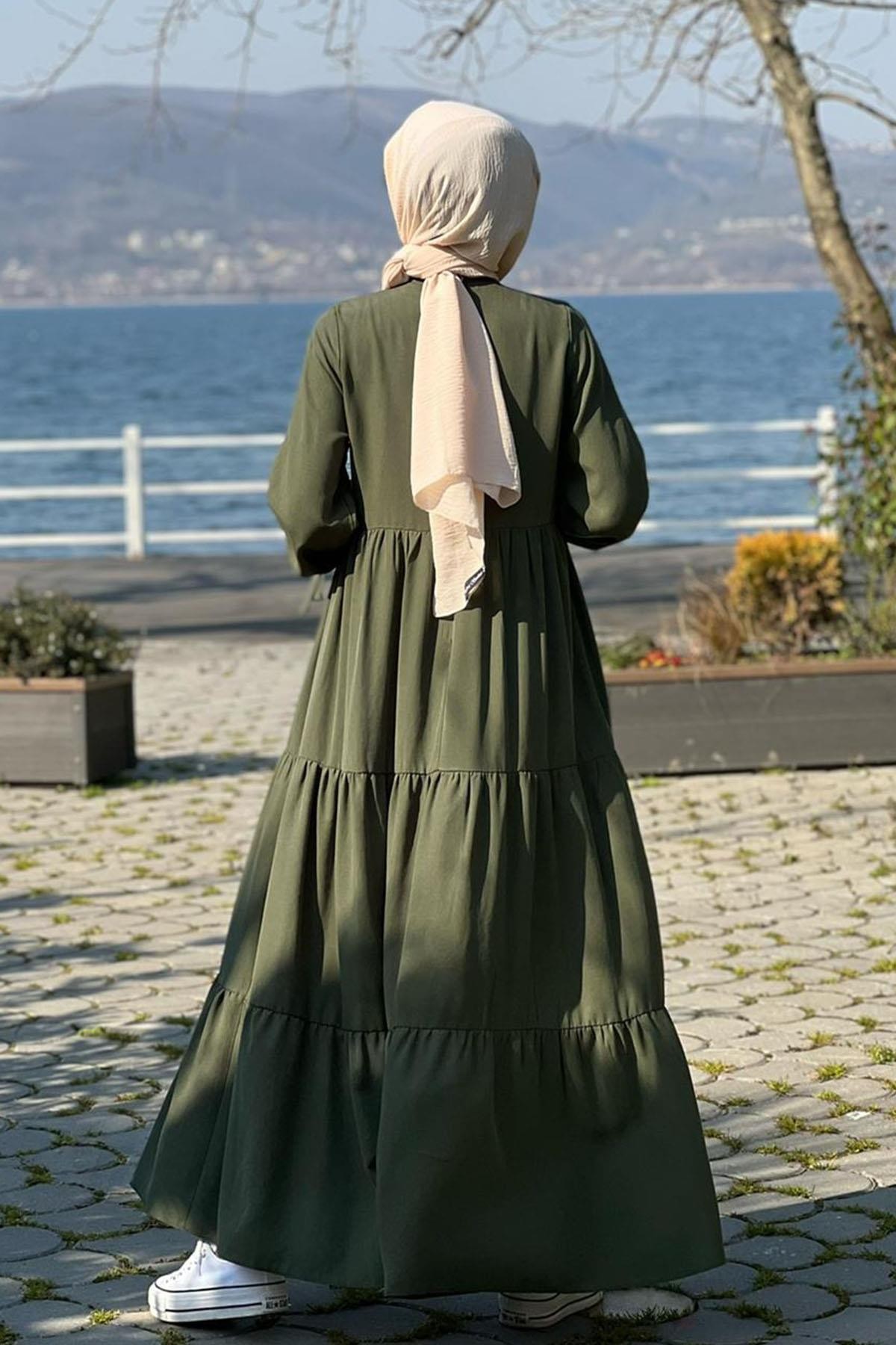 Burcu Yeşil Elbise