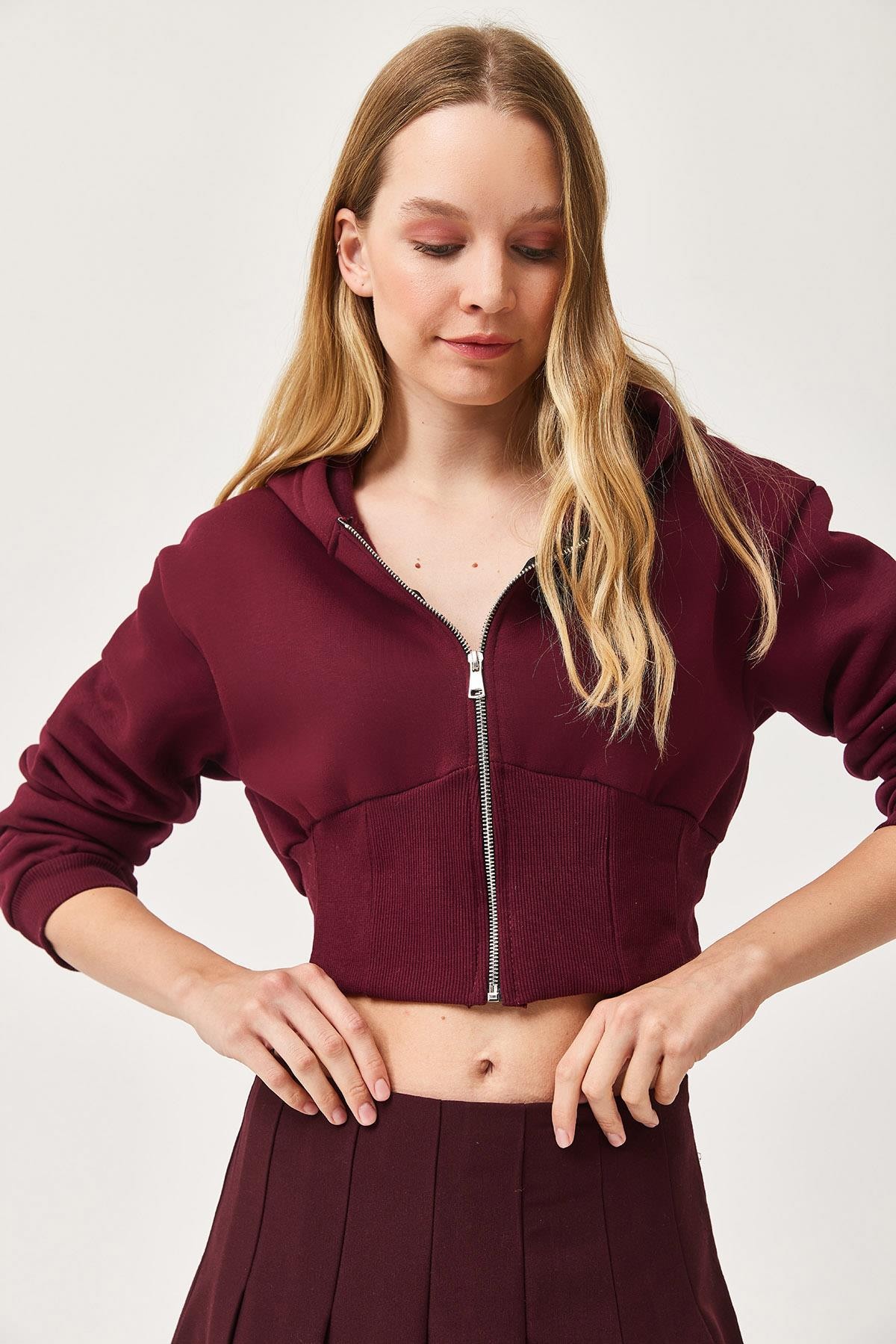 Bel Detaylı Fermuarlı Crop Sweatshirt Bordo