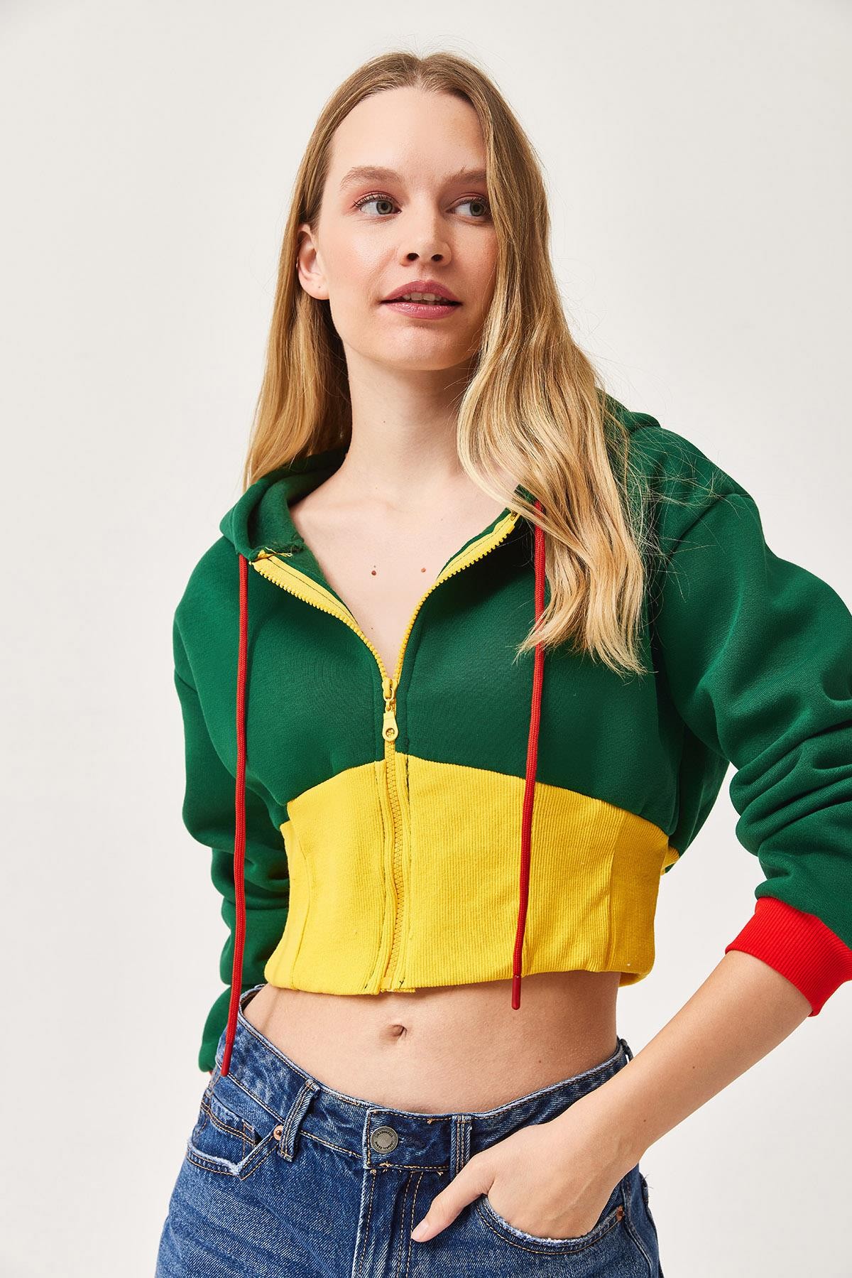 Bel Detaylı Fermuarlı Crop Sweatshirt Yeşil