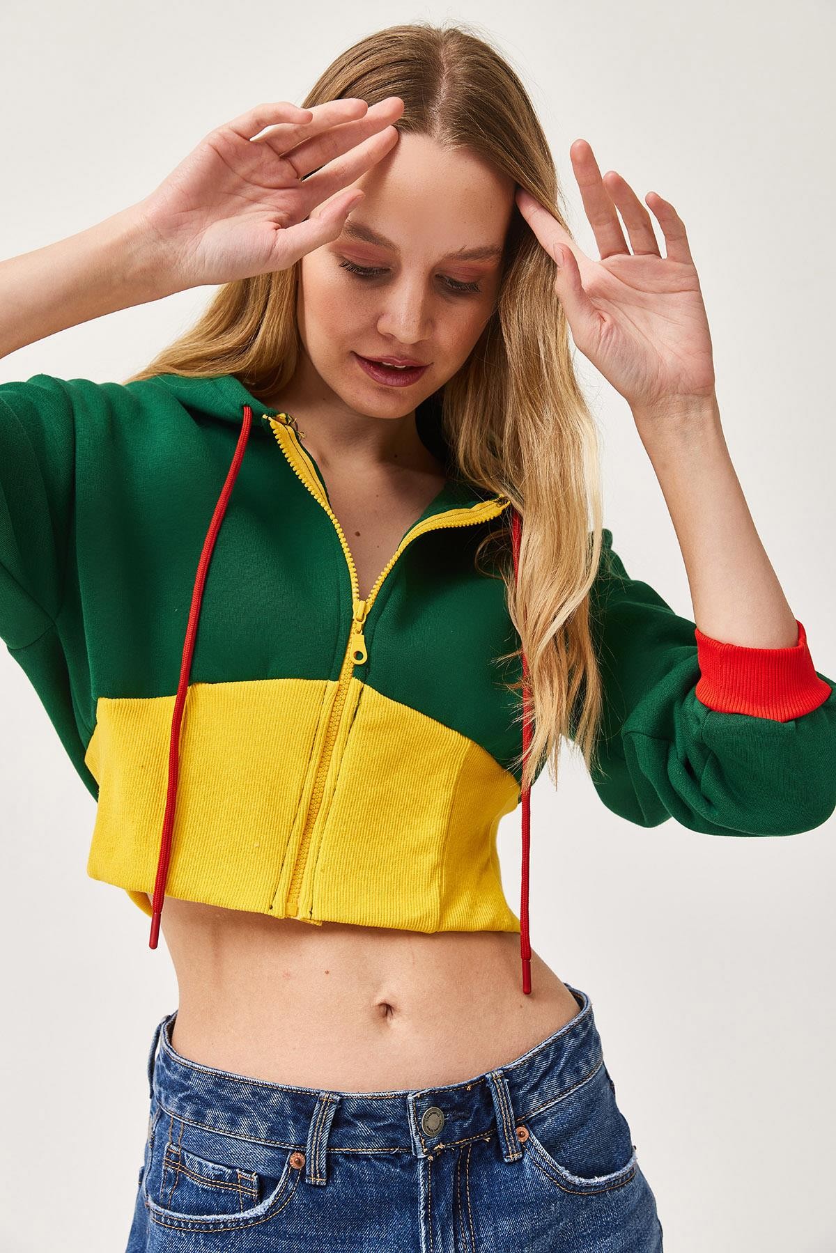 Bel Detaylı Fermuarlı Crop Sweatshirt Yeşil