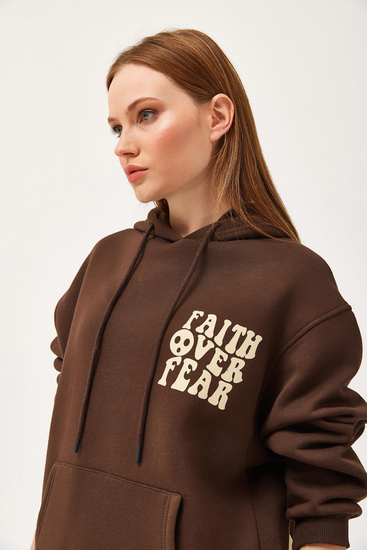 Oversize Kapüşonlu Kanguru Cepli Sweatshirt Kahverengi