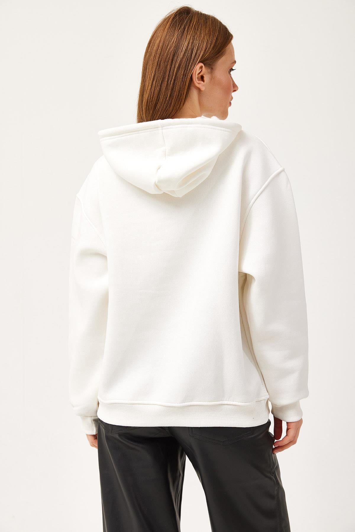 Oversize Kapüşonlu Kanguru Cepli Sweatshirt Beyaz