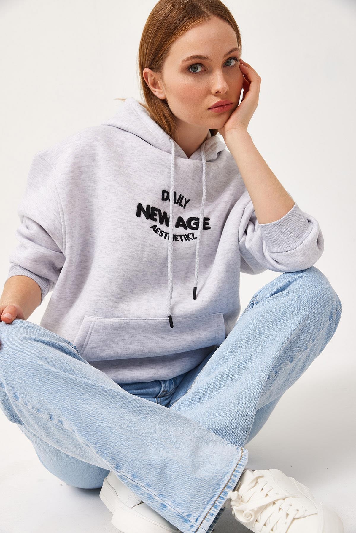 Oversize Kapüşonlu Kanguru Cepli Sweatshirt Gri