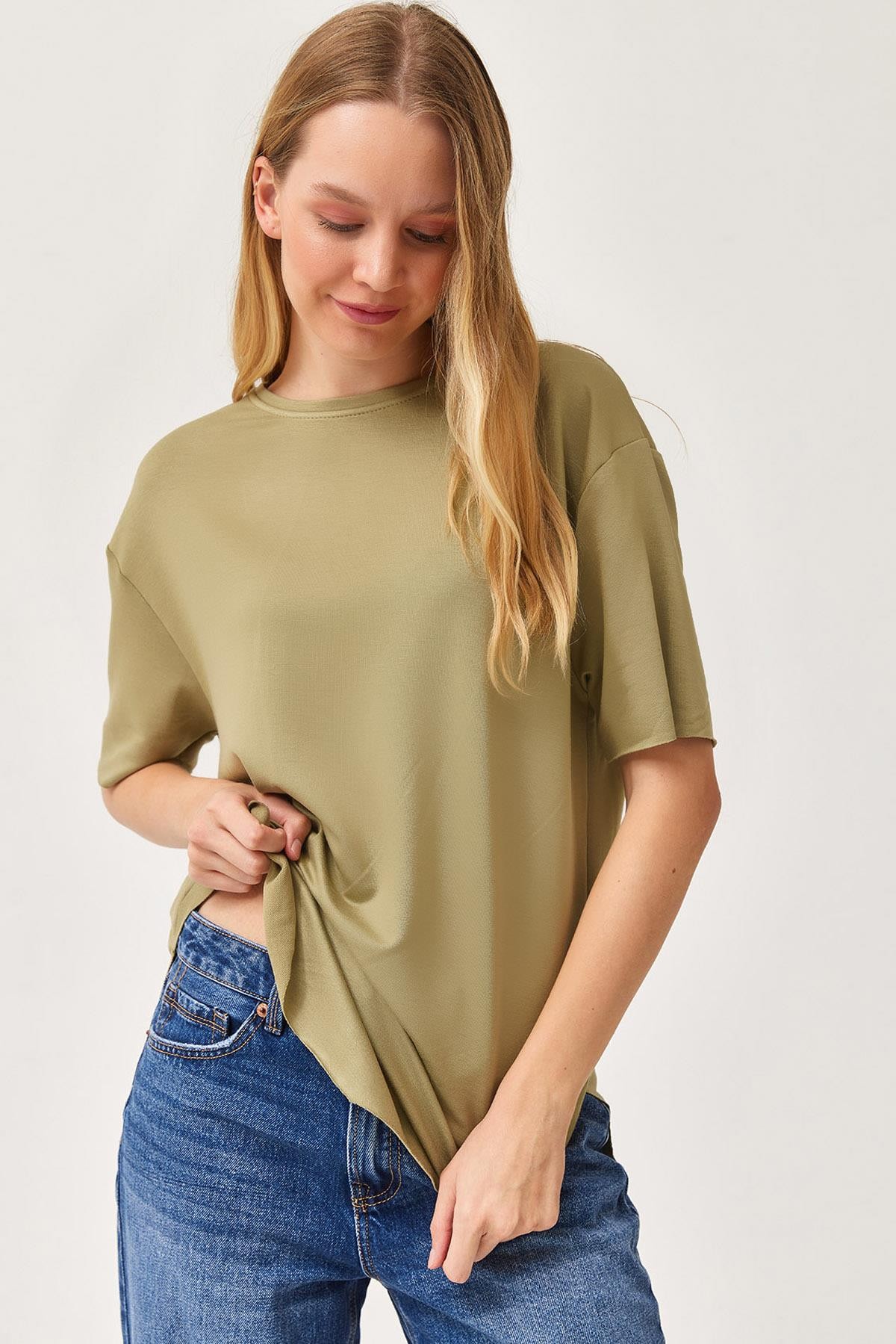 Oysh Yumuşak Dokulu Eteği Oval Modal Tshirt Haki