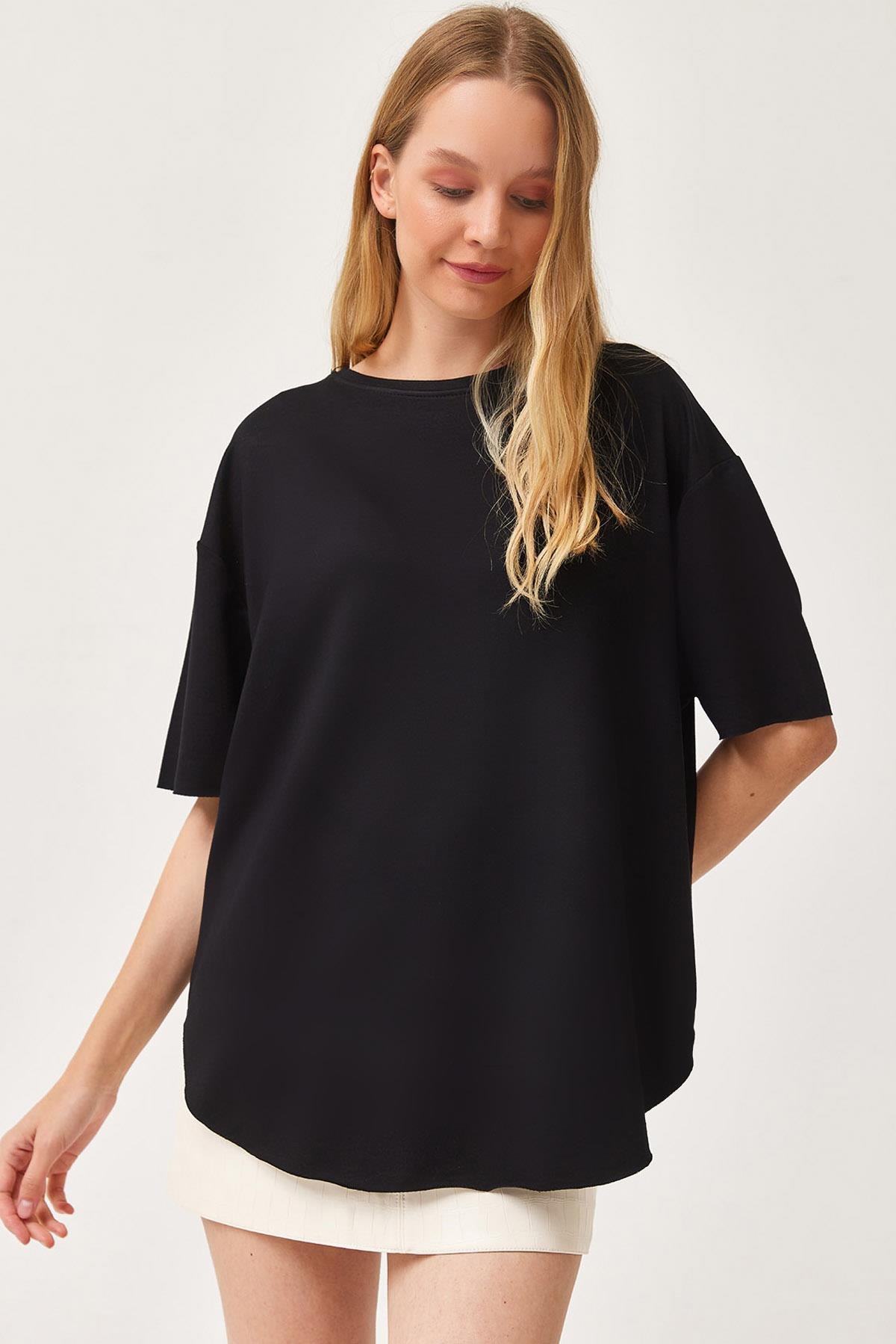 Oysh Yumuşak Dokulu Eteği Oval Modal Tshirt Siyah