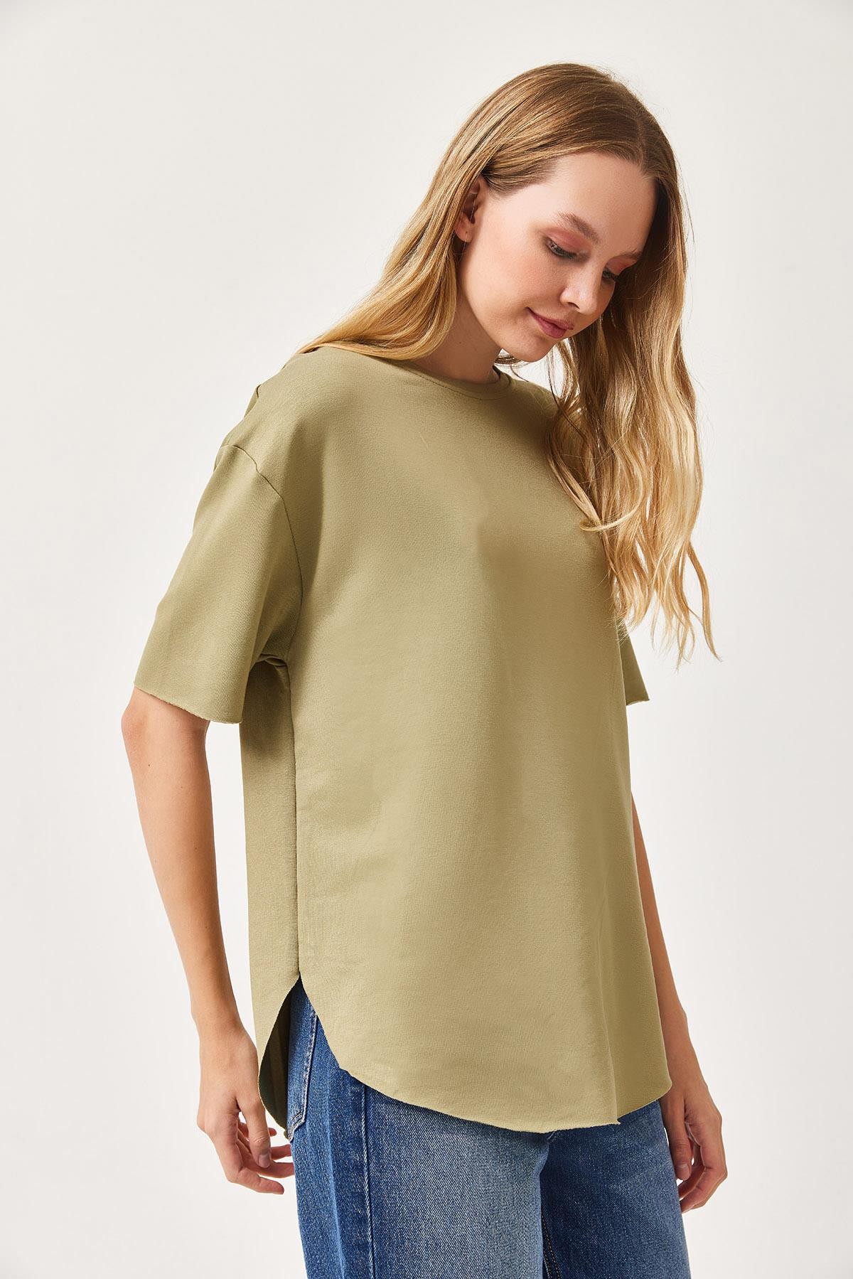 Oysh Yumuşak Dokulu Eteği Oval Modal Tshirt Haki
