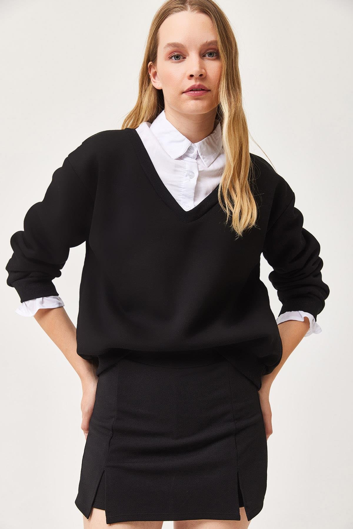 Şardonlu Oversize Gömlek Detaylı Sweatshirt Siyah