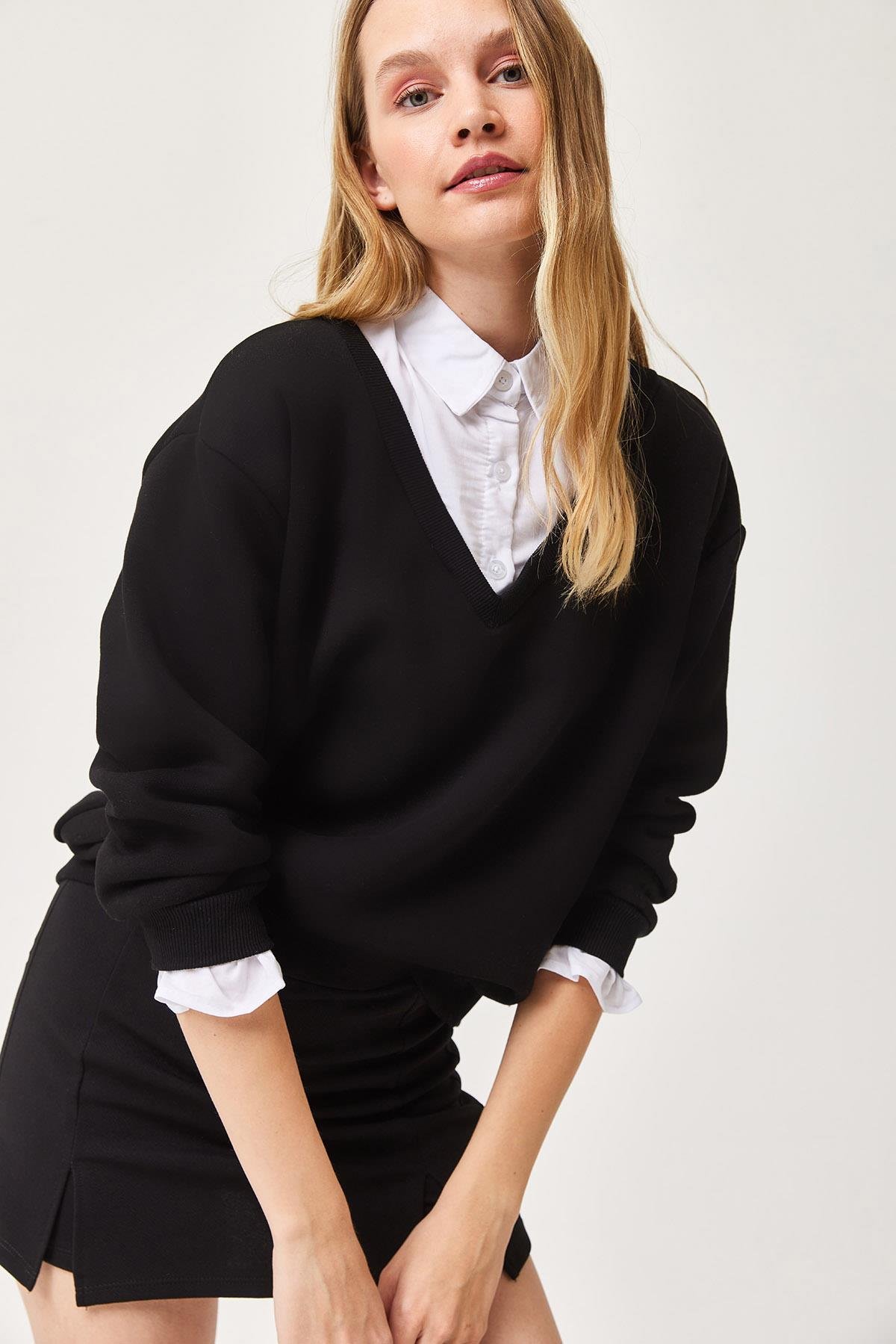 Şardonlu Oversize Gömlek Detaylı Sweatshirt Siyah