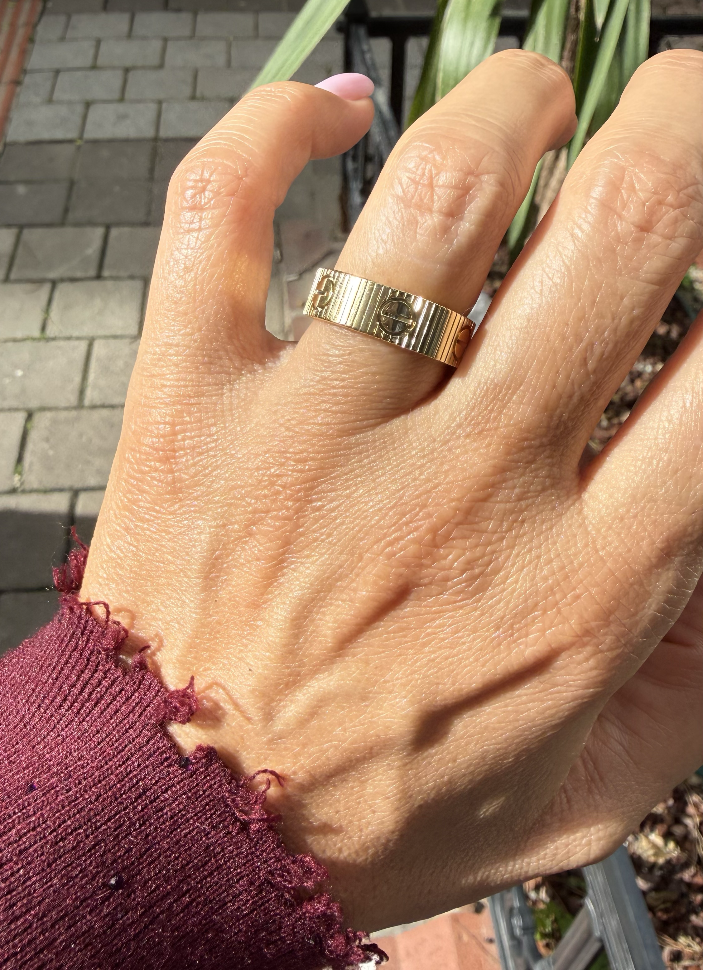 LOVE RING