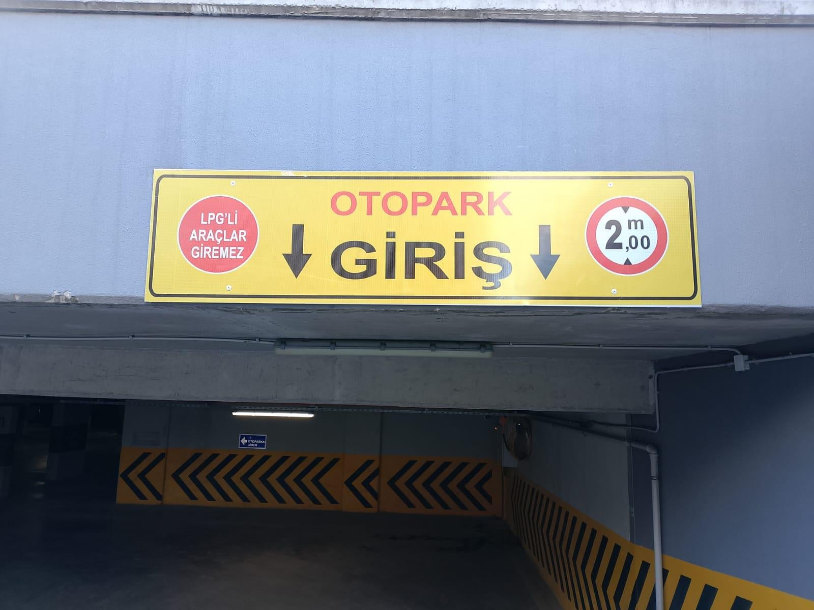 Otopark Alınlık Bilgi Levhası