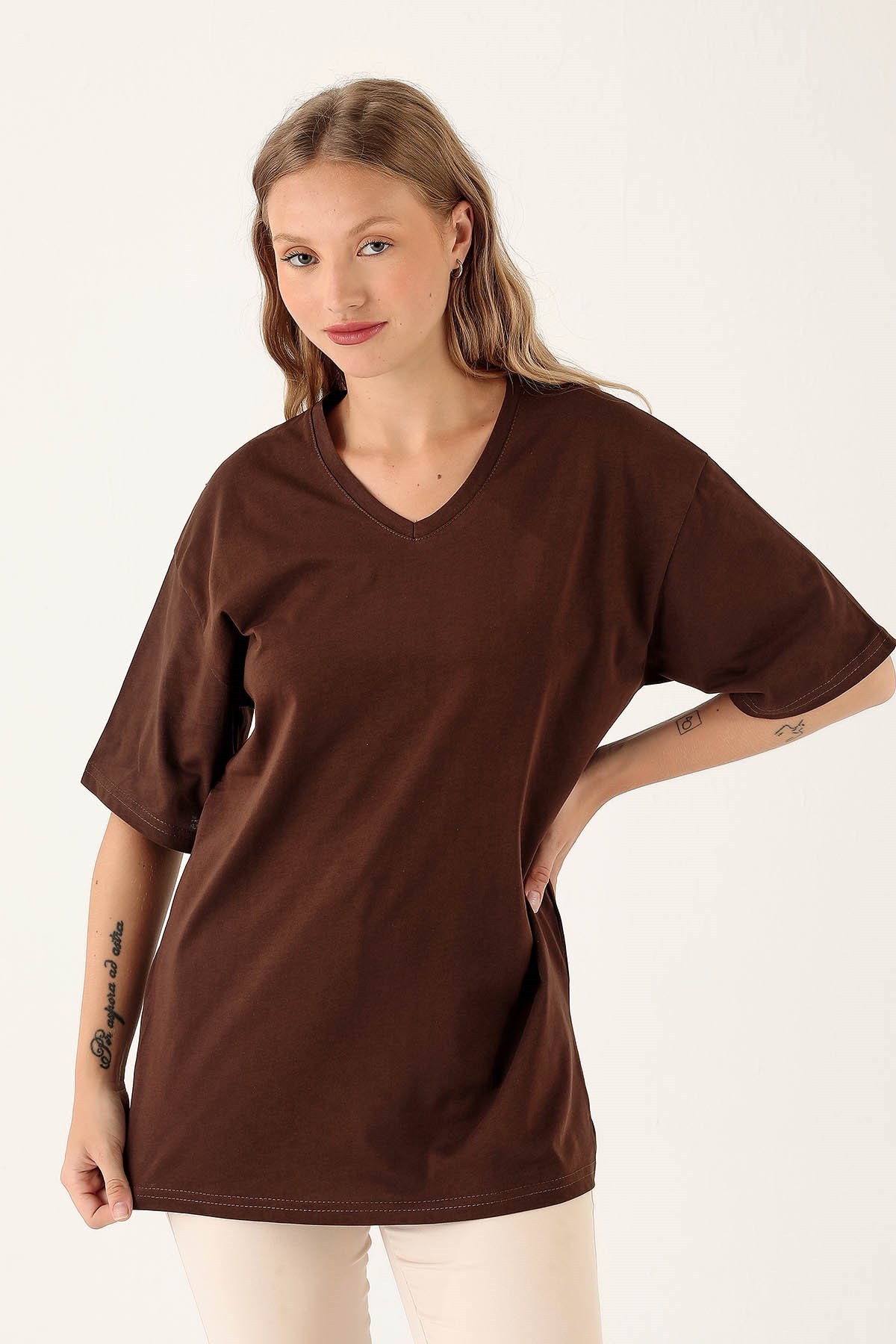 Acı Kahve V Yaka Oversize Tişört 9002M