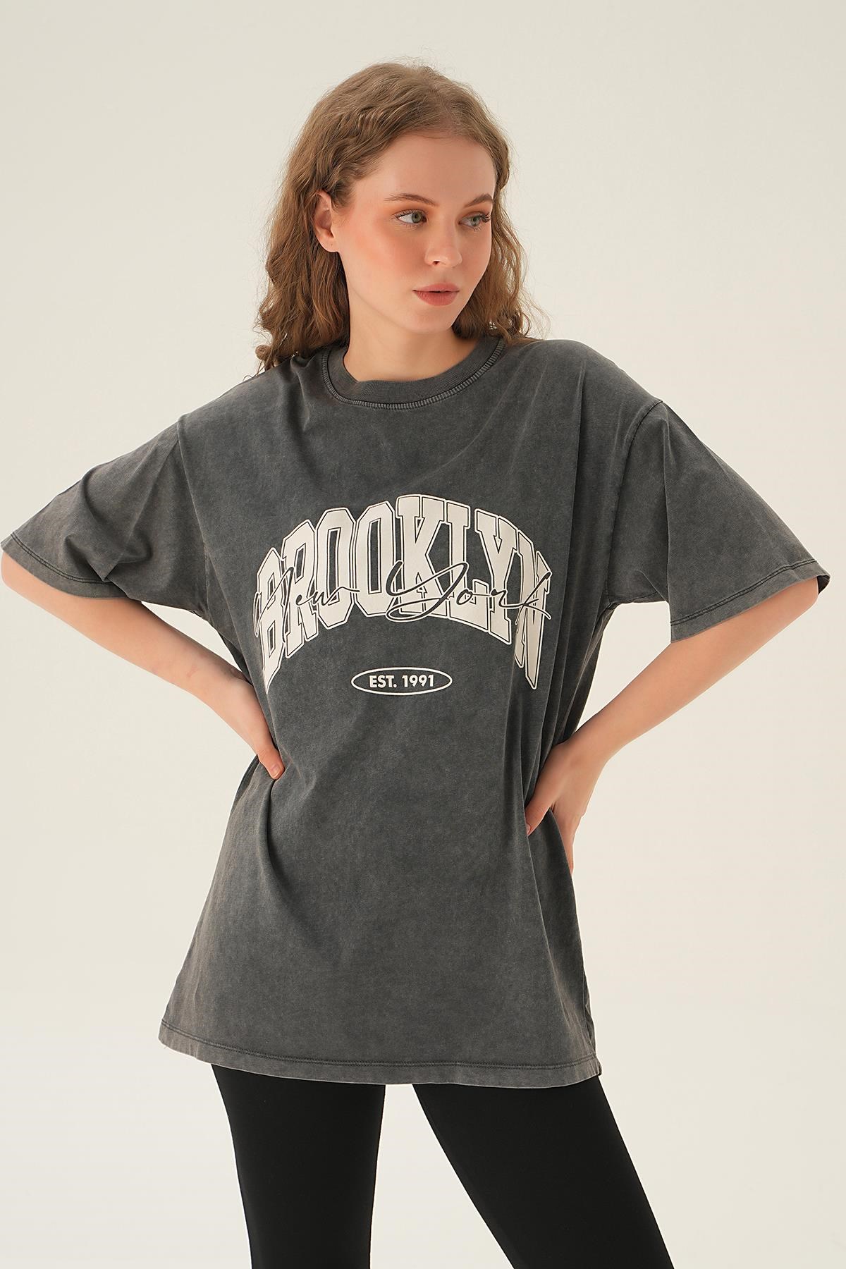 Antrasit Brooklyn Baskı Oversize Tişört 3905