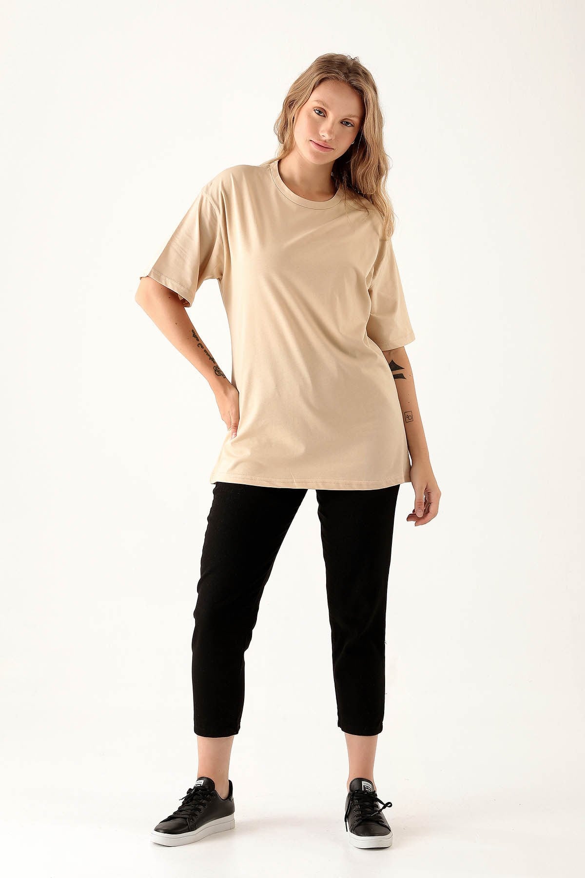 Bej Bisiklet Yaka Oversize Tişört 9001M