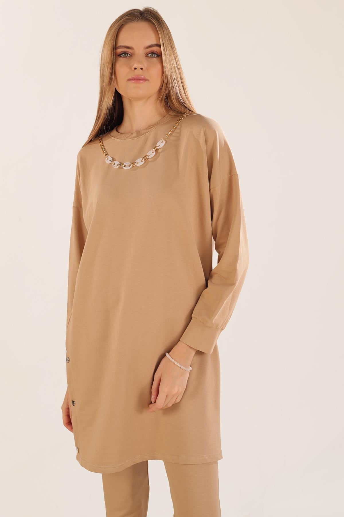 Bej Kolyeli Çıtçıt Detay Sweat Takım 3479