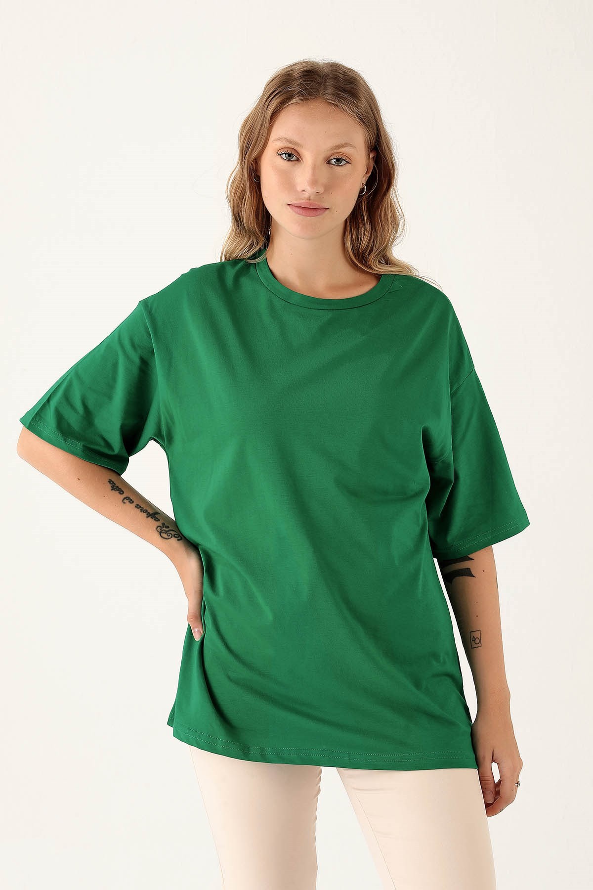 Benetton Yeşili Bisiklet Yaka Oversize Tişört 9001M