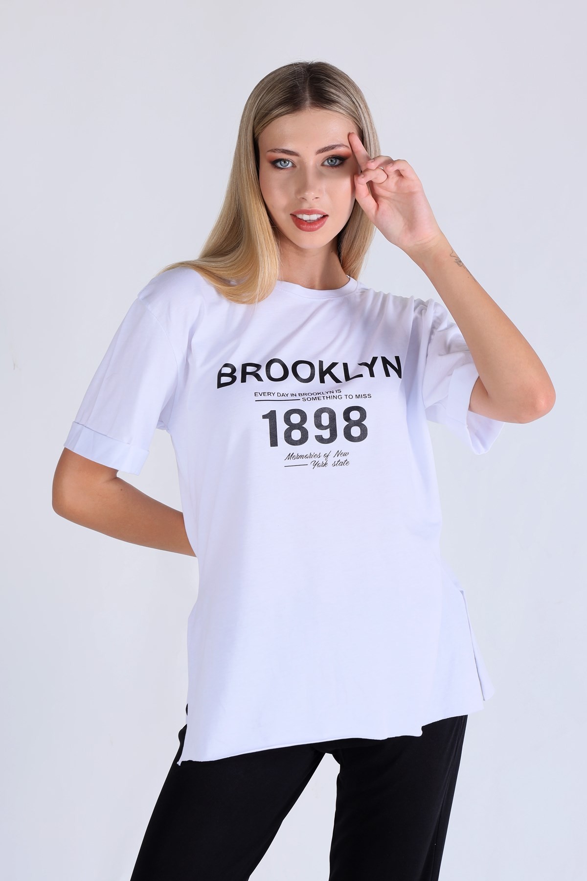Beyaz Brooklyn Baskı Oversize Tişört 5129