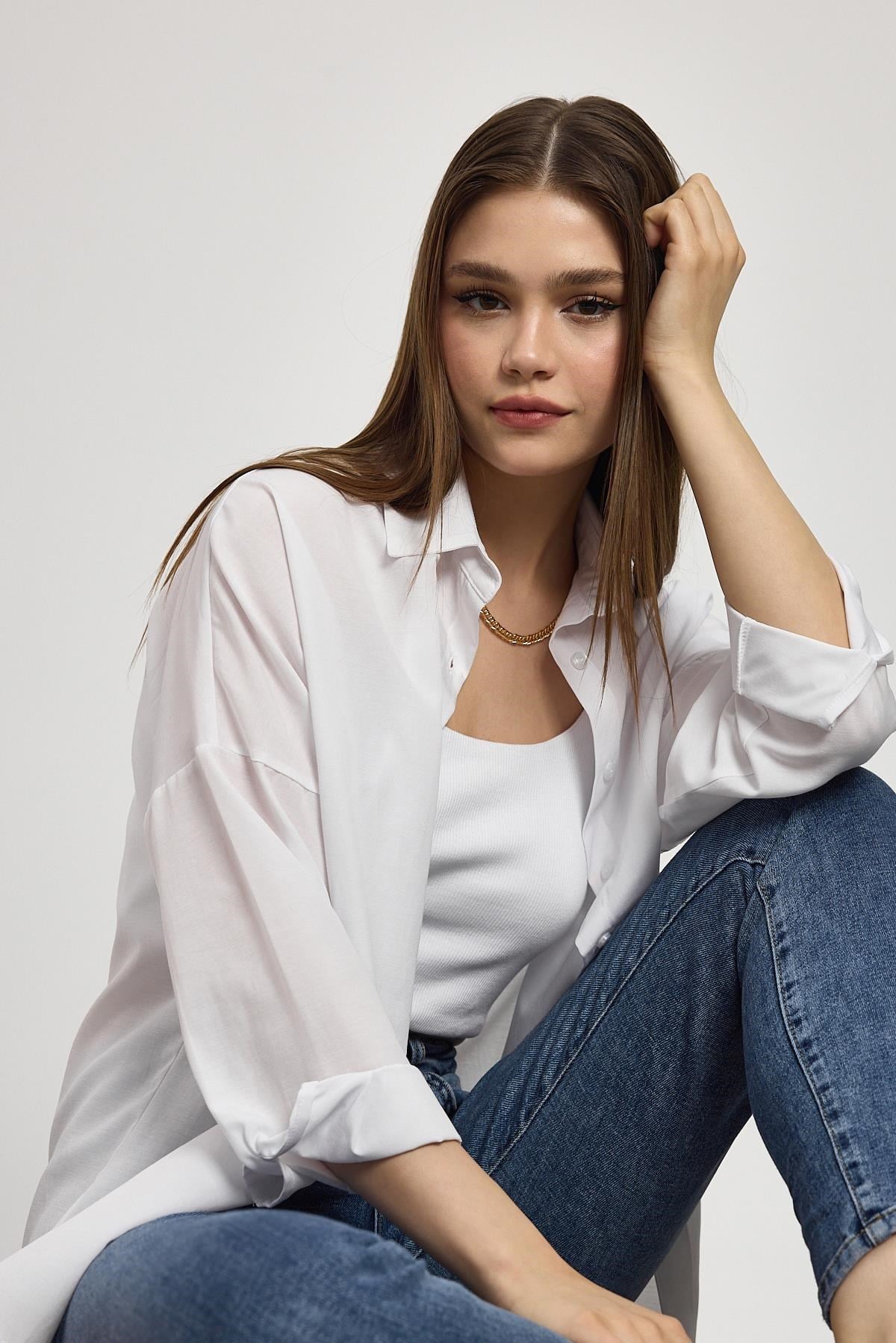 Beyaz Relaxed Fit Rahat Kesim Basic Gömlek - 6621A