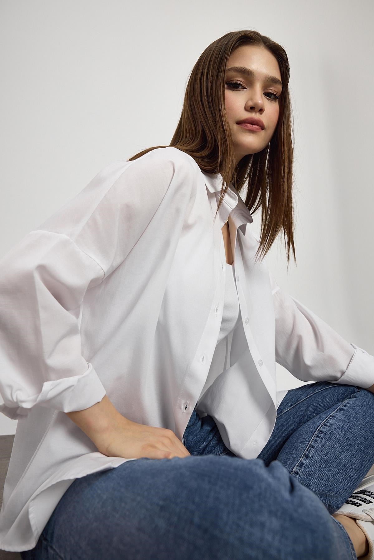 Beyaz Relaxed Fit Rahat Kesim Basic Gömlek - 6621A